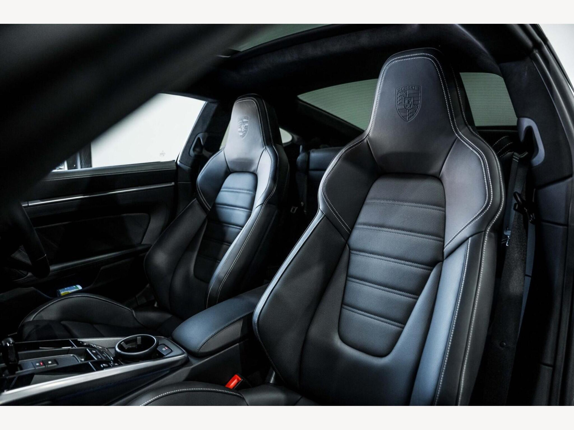 2023 Porsche 911 image 31