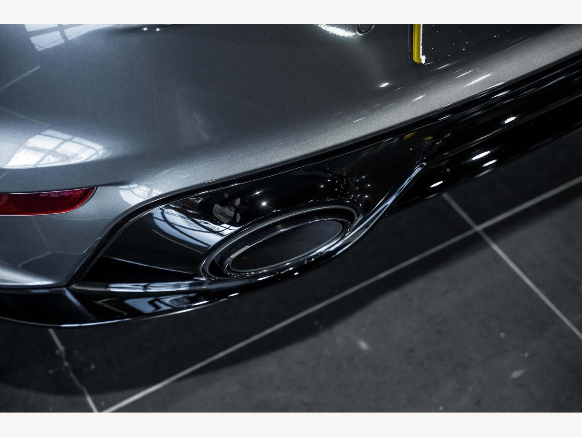 2023 Porsche 911 image 16