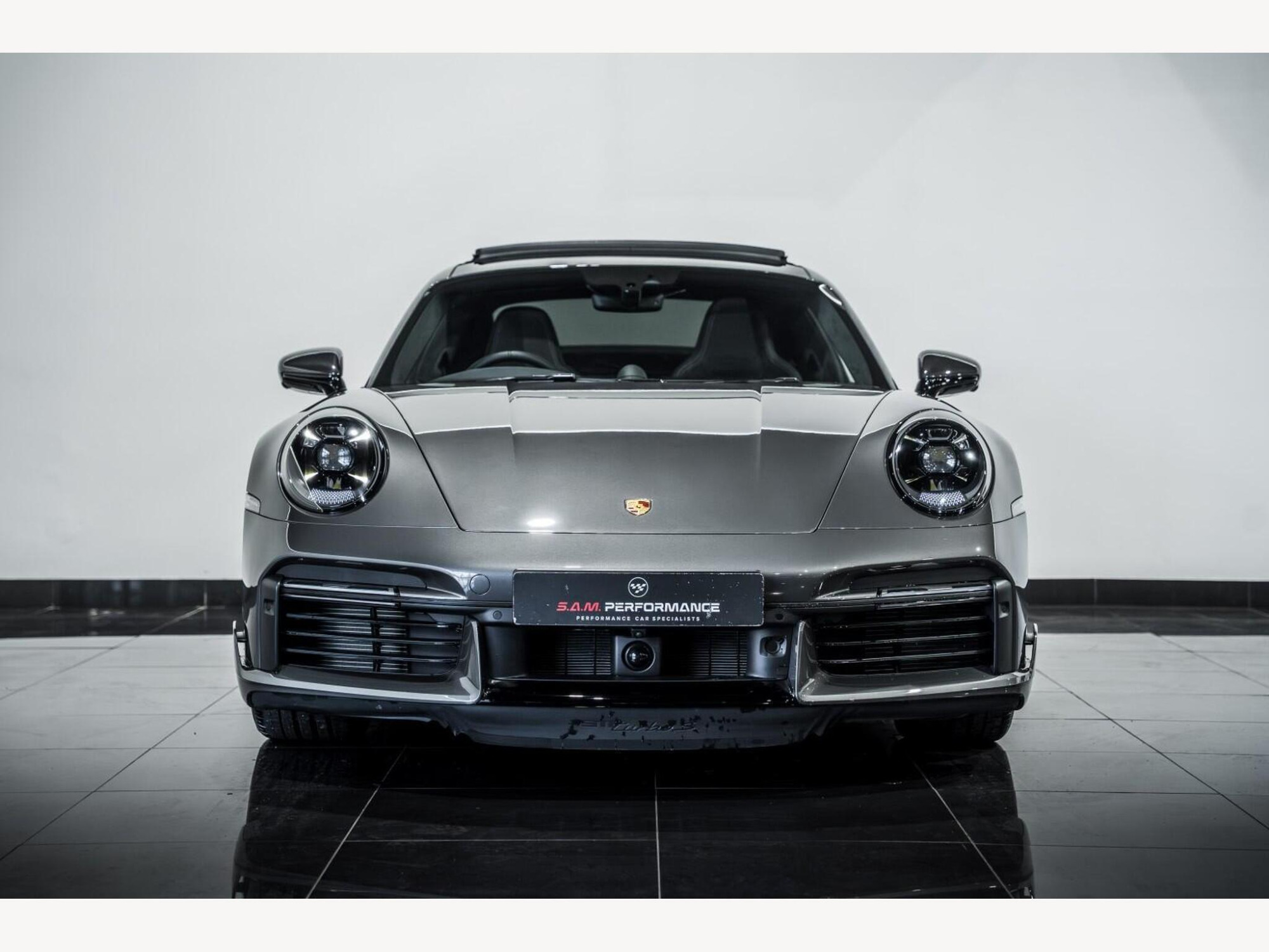 2023 Porsche 911 image 3