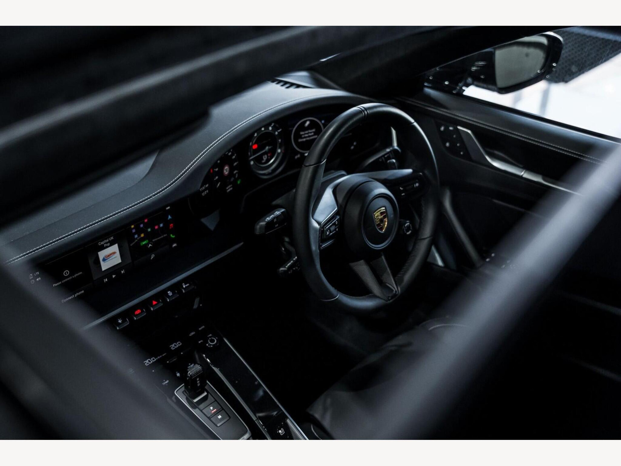 2023 Porsche 911 image 30