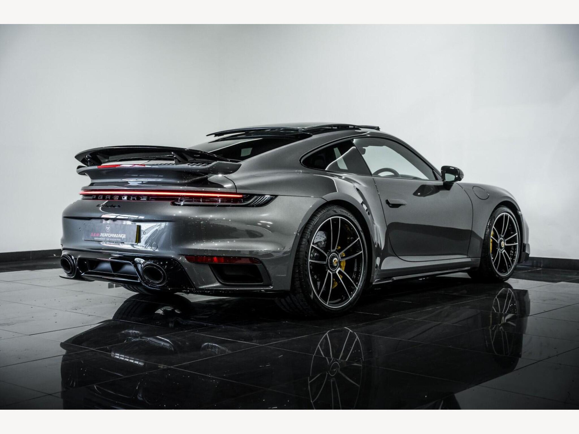 2023 Porsche 911 image 7