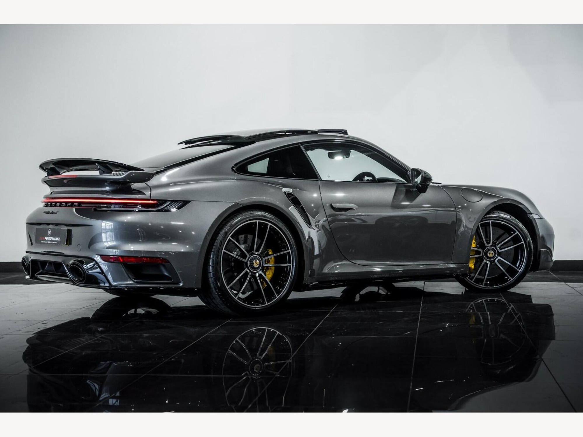 2023 Porsche 911 image 6