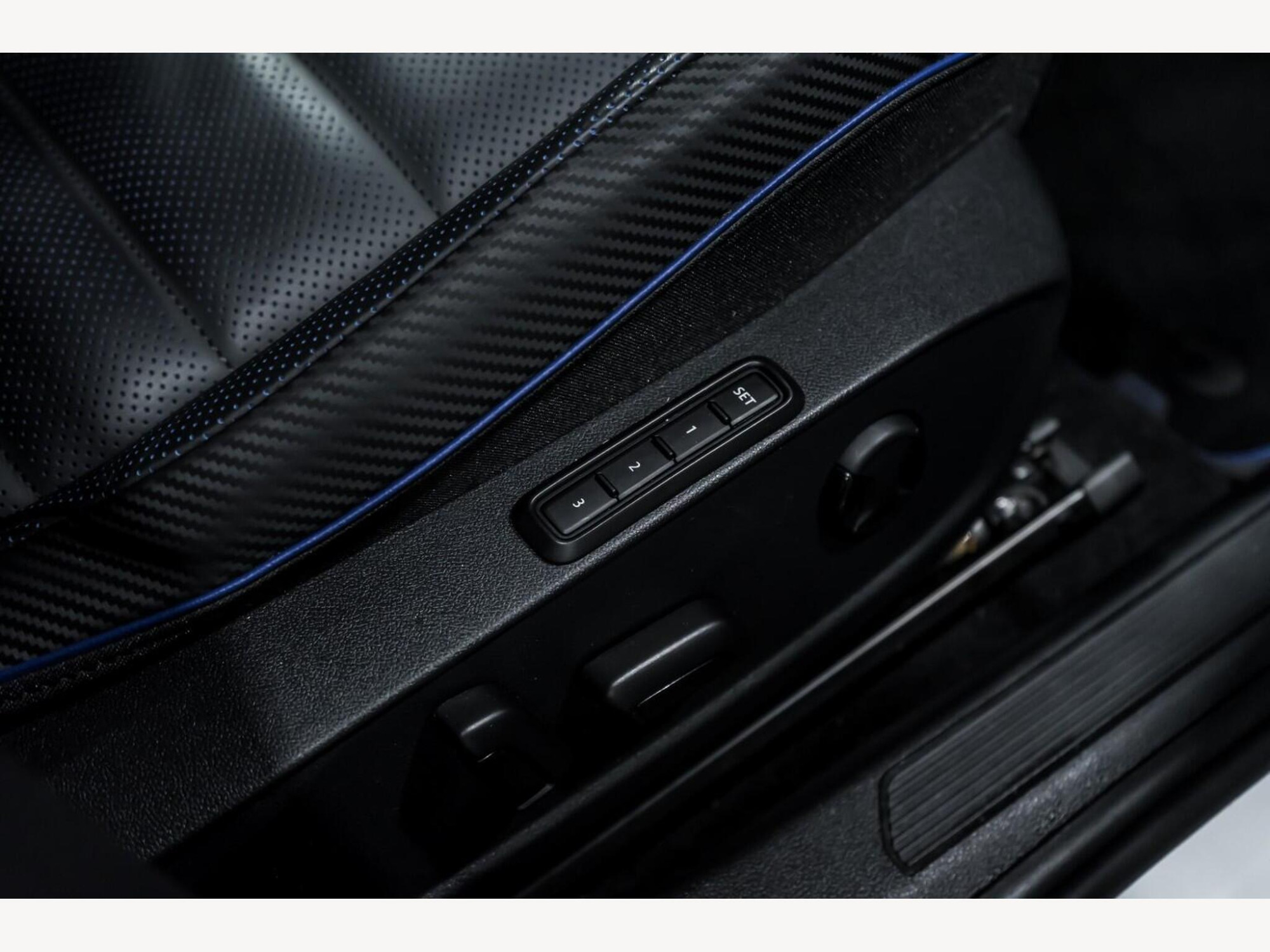 2025 Volkswagen GOLF image 21