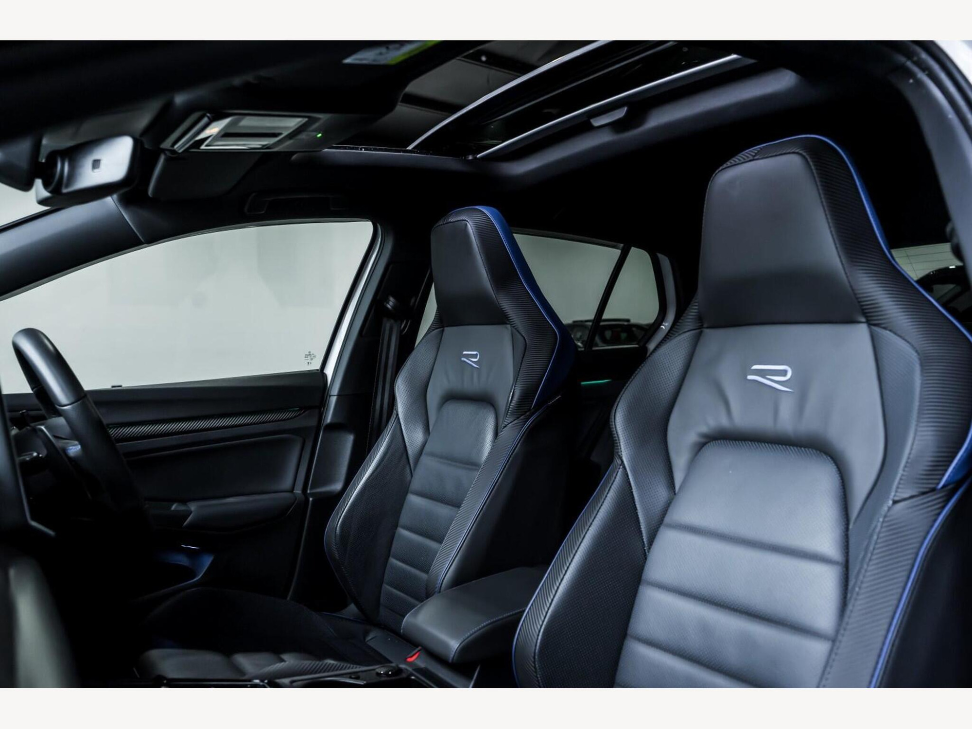 2025 Volkswagen GOLF image 13