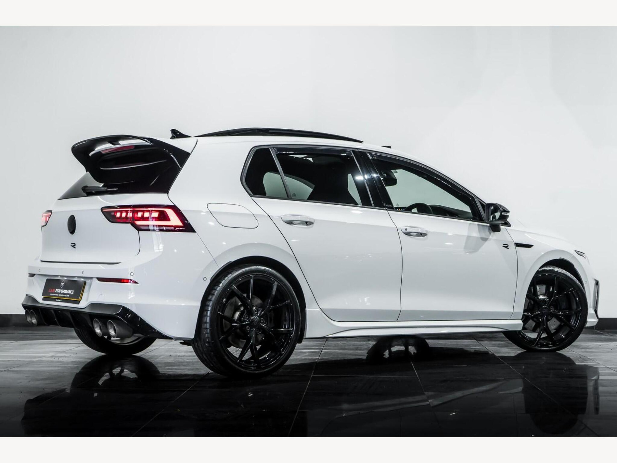 2025 Volkswagen GOLF image 3