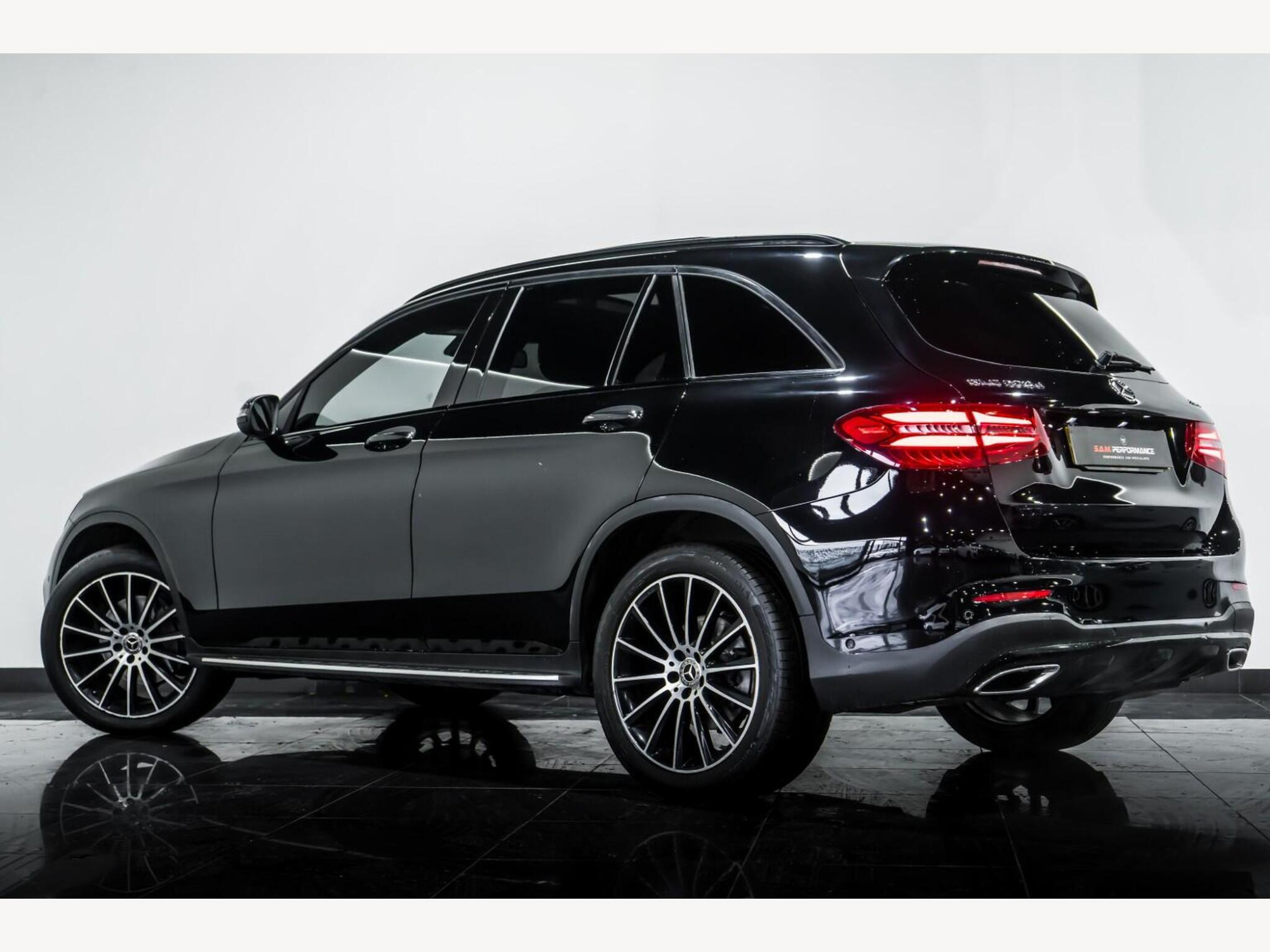 2017 Mercedes-Benz GLC image 4