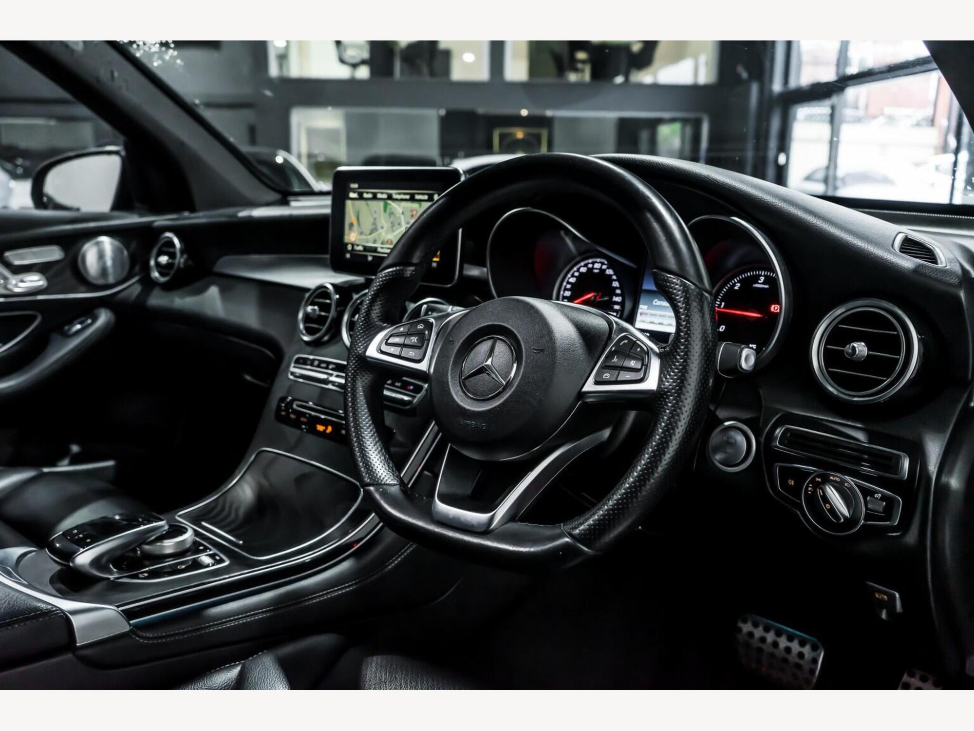 2017 Mercedes-Benz GLC image 9