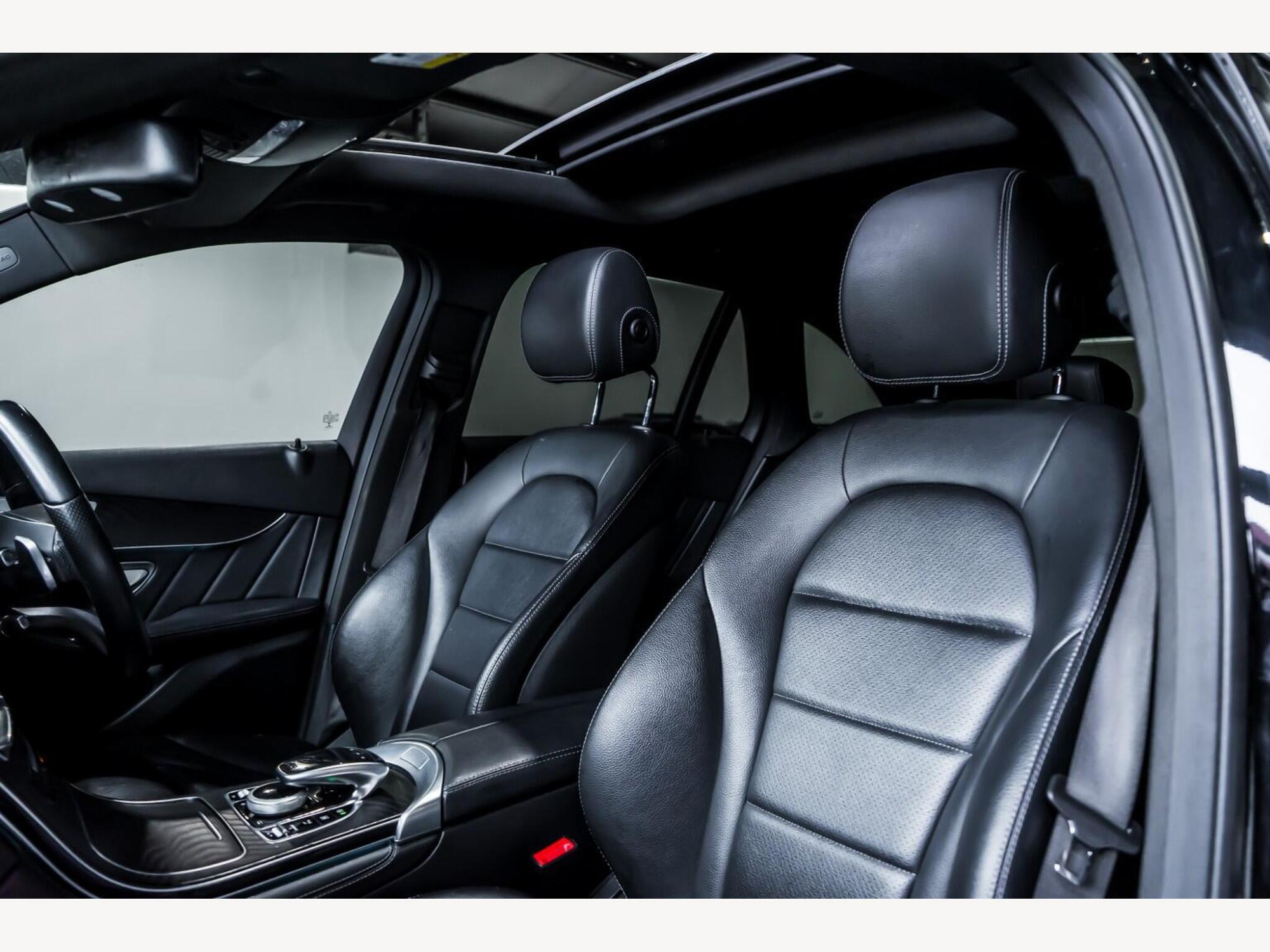 2017 Mercedes-Benz GLC image 11