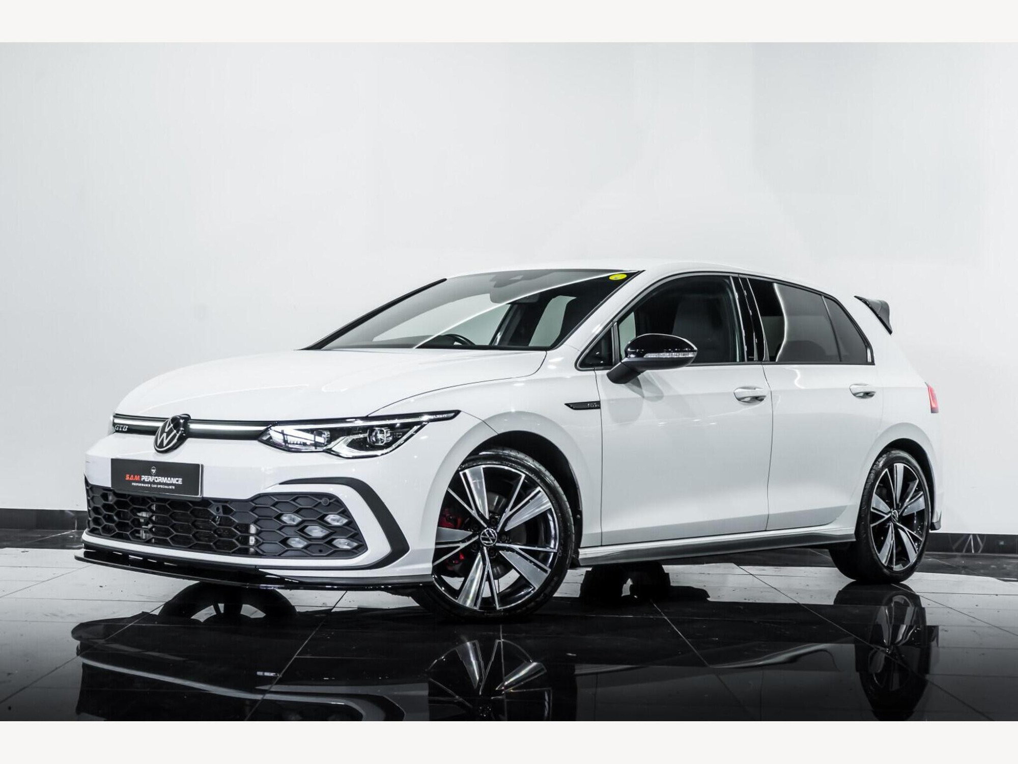 2022 Volkswagen GOLF image 2