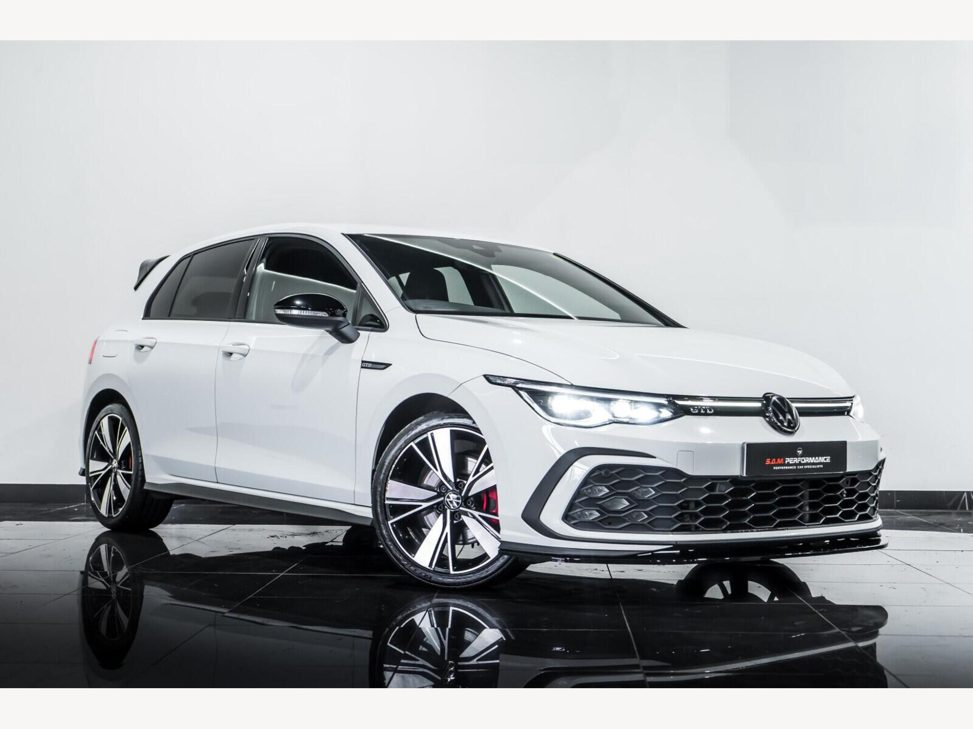 2022 Volkswagen GOLF image 1