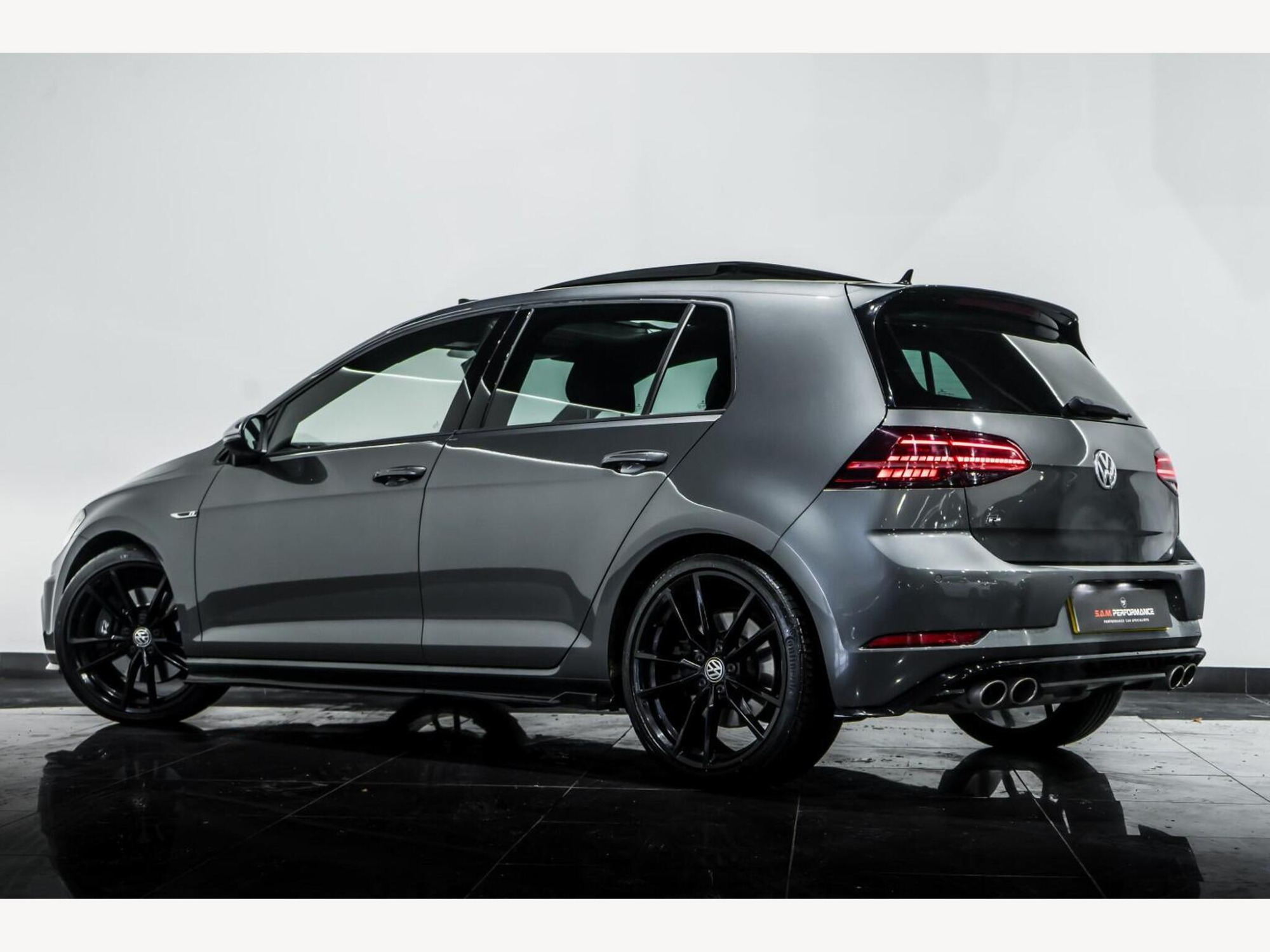 2019 Volkswagen GOLF image 4