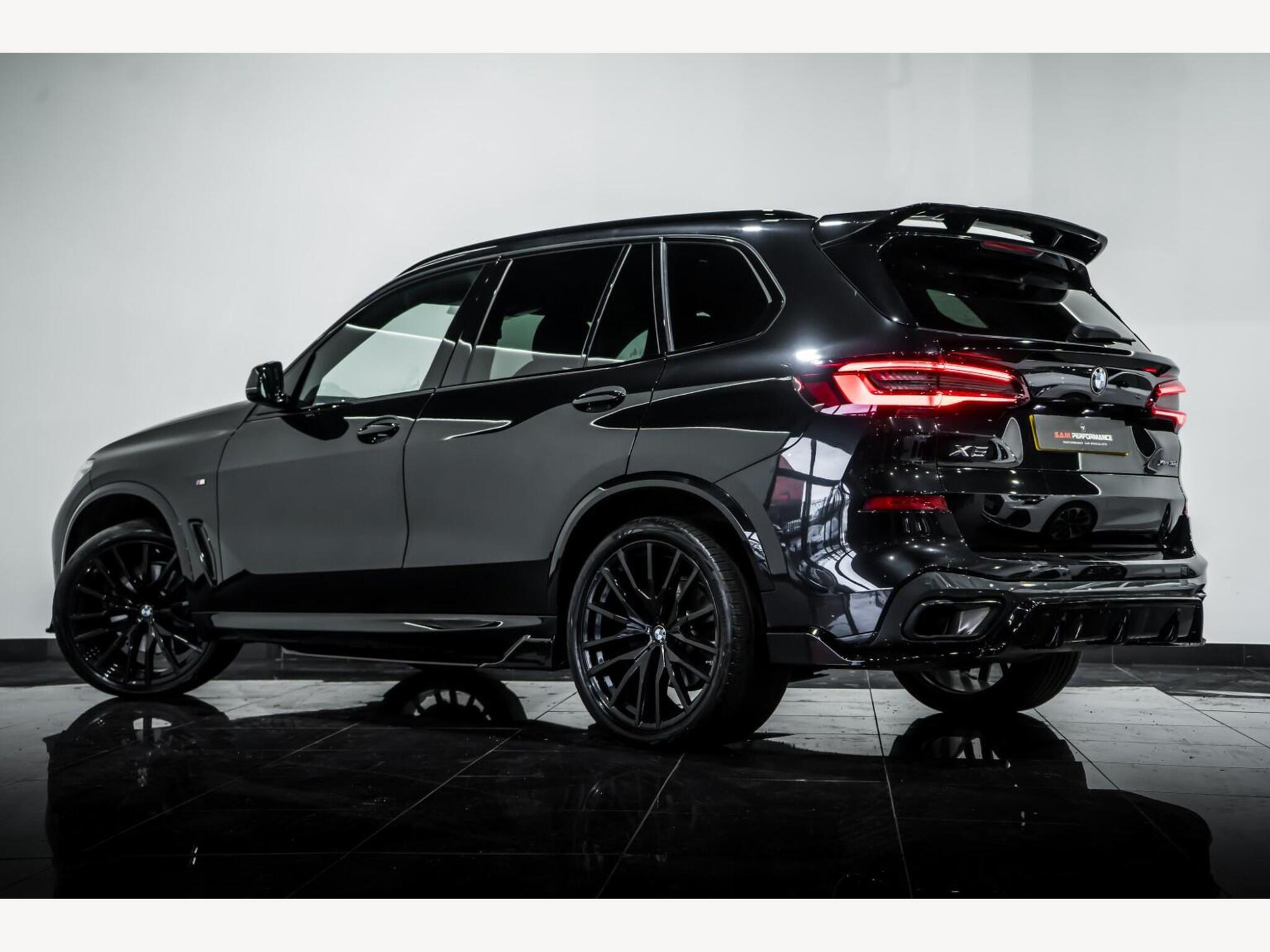 2023 BMW X5 image 3