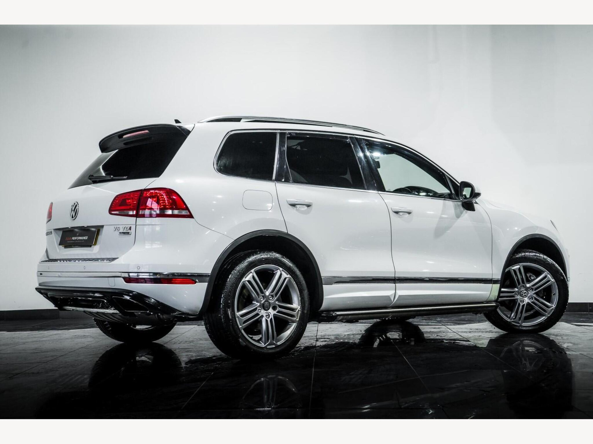 2015 Volkswagen TOUAREG image 3