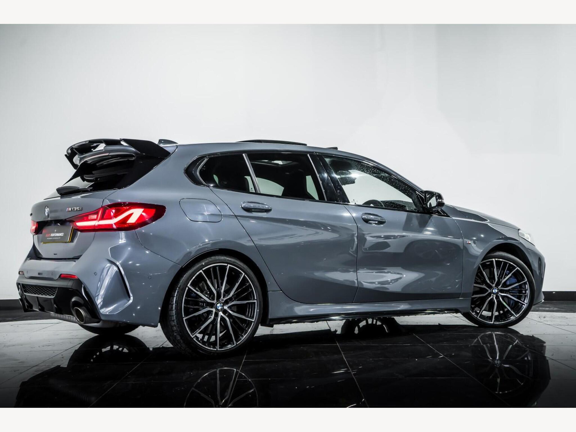 2021 BMW 1 SERIES image 3