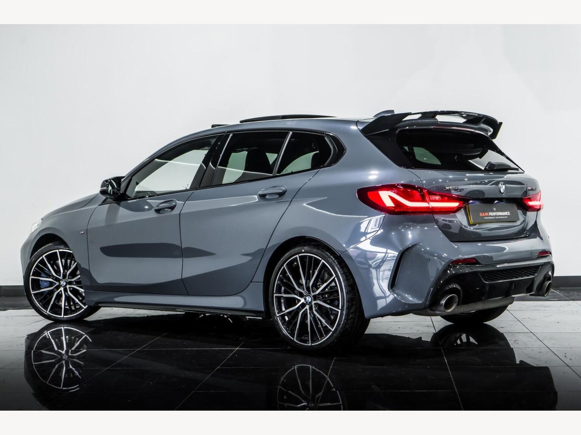 2021 BMW 1 SERIES image 4