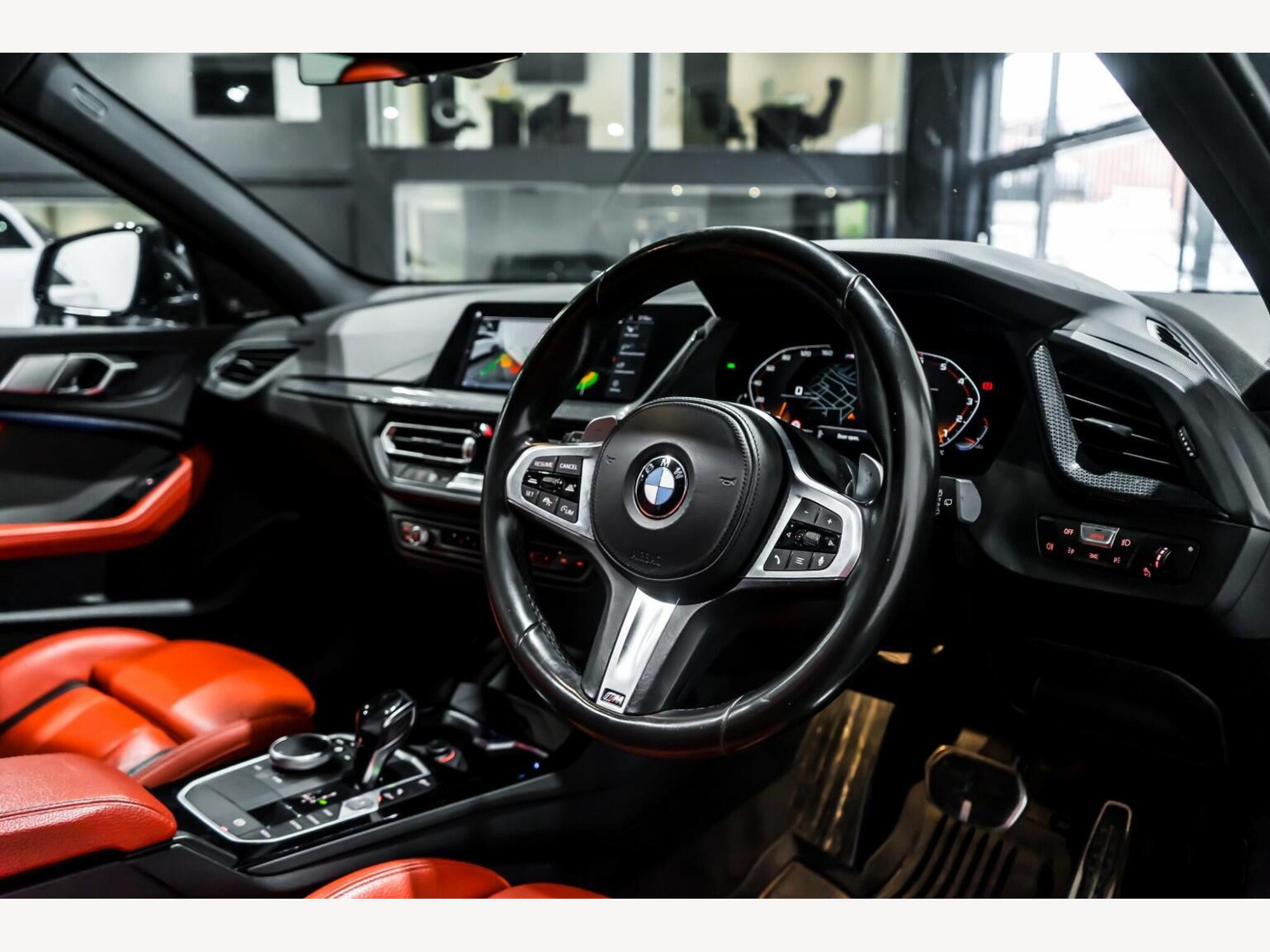2021 BMW 1 SERIES image 10