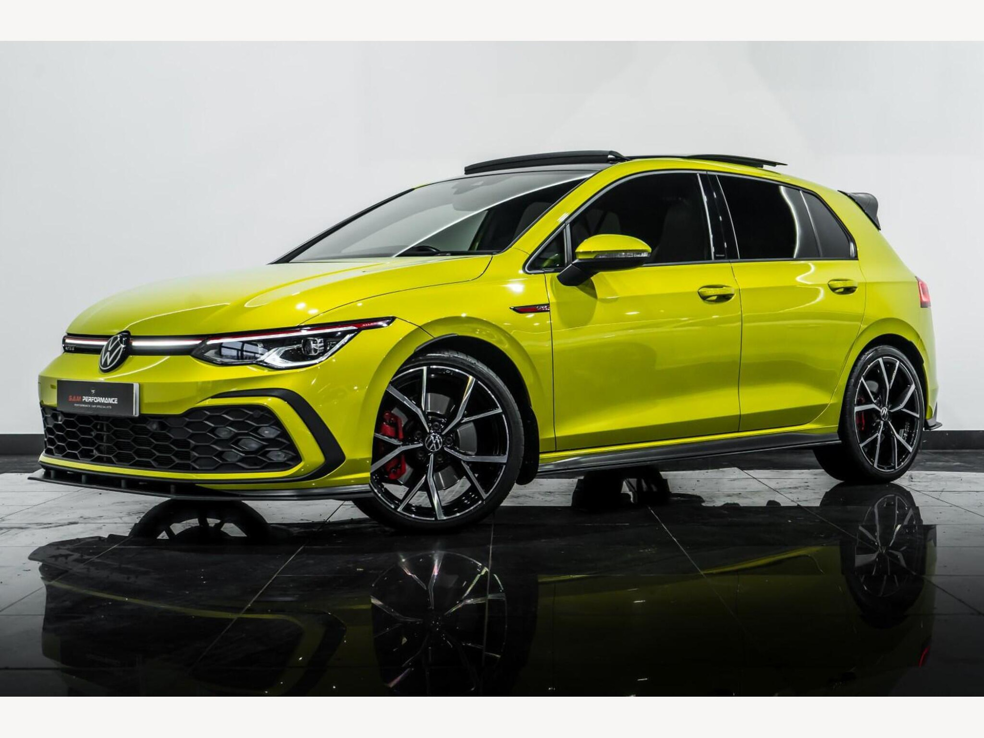 2023 Volkswagen GOLF image 2