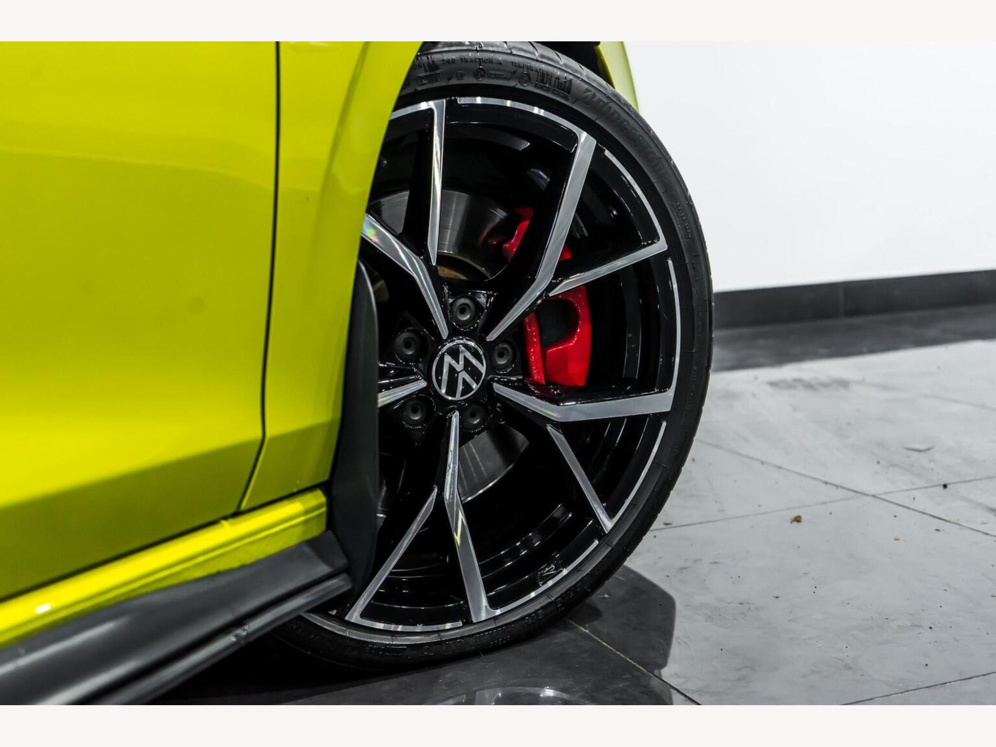 2023 Volkswagen GOLF image 9
