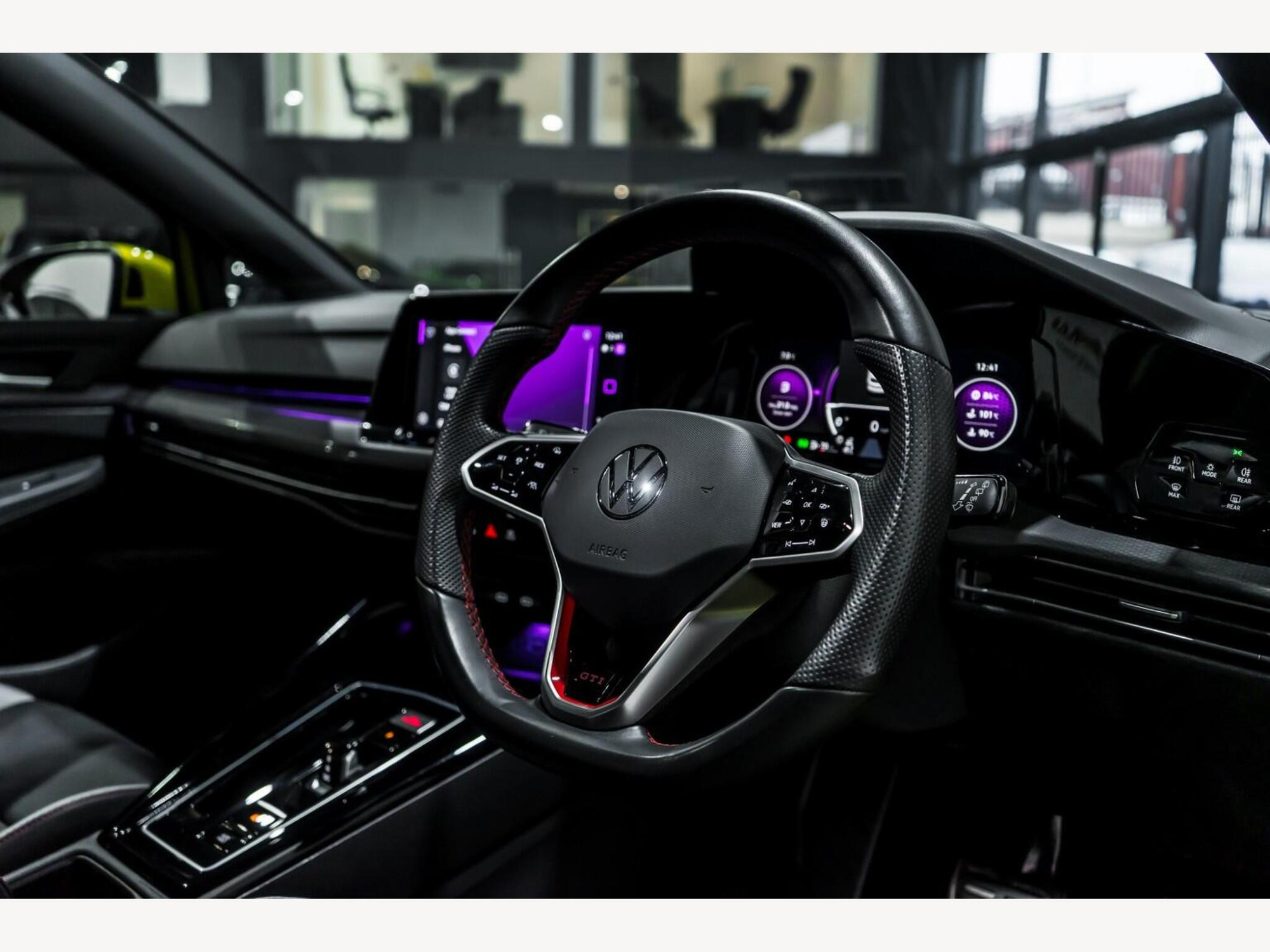 2023 Volkswagen GOLF image 11
