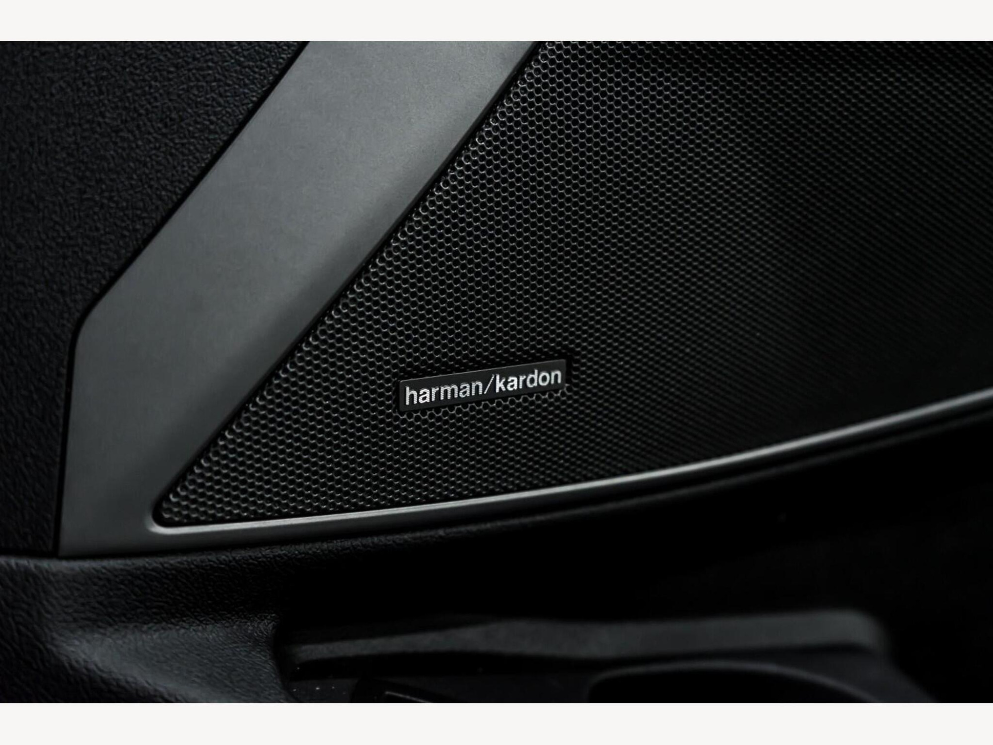 2021 BMW M3 image 19