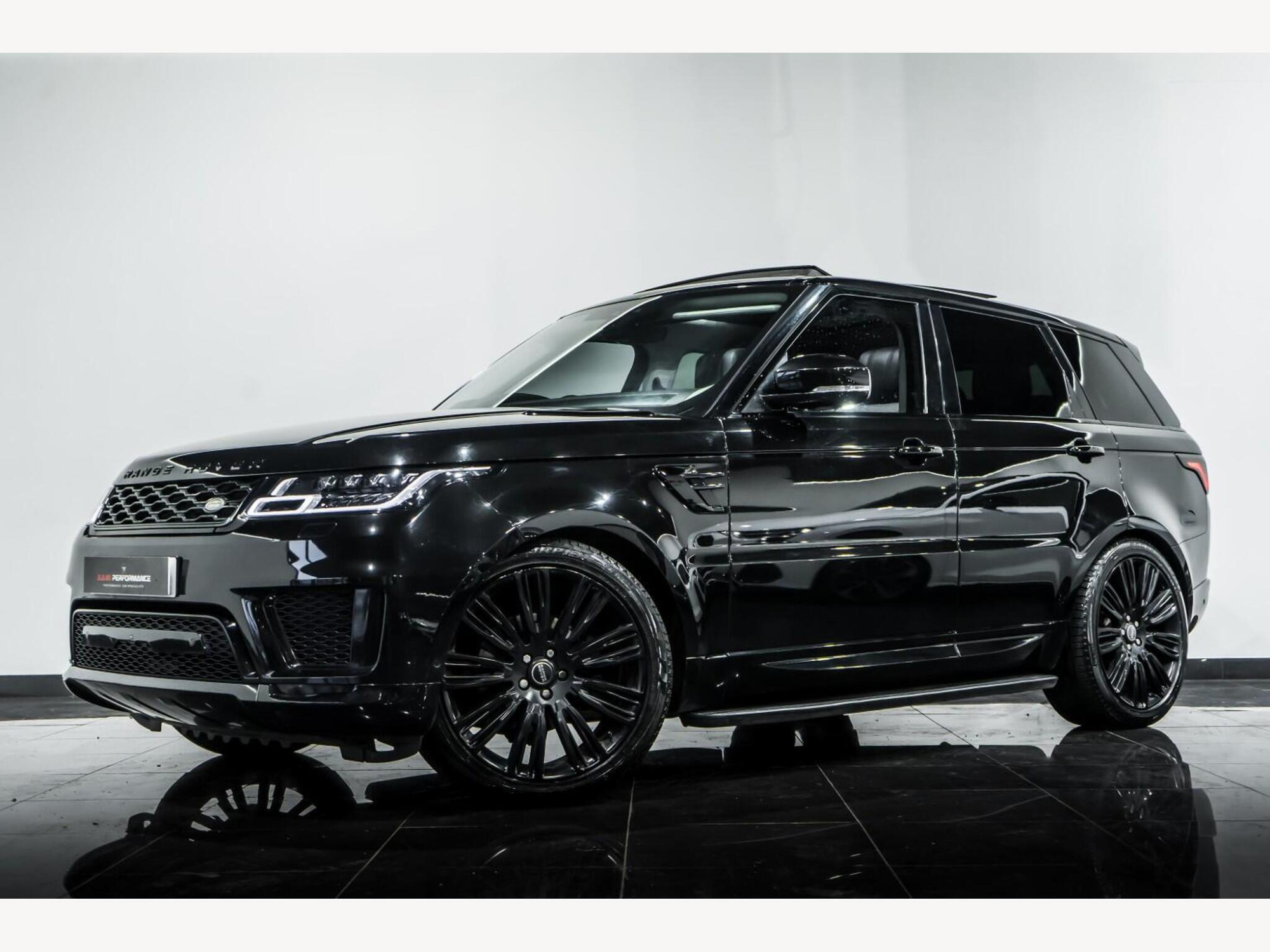 2018 Land Rover RANGE ROVER SPORT image 2