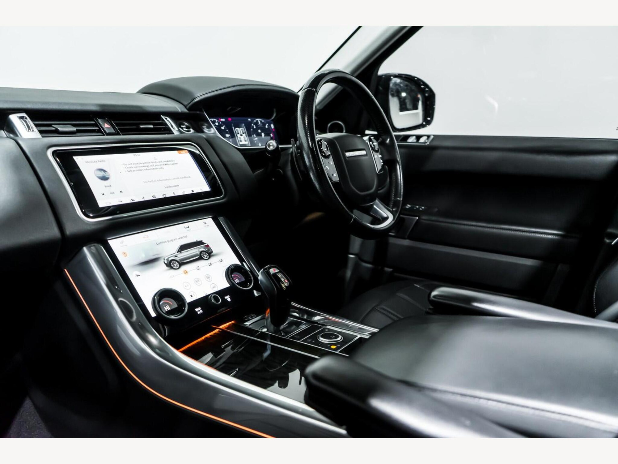 2018 Land Rover RANGE ROVER SPORT image 14
