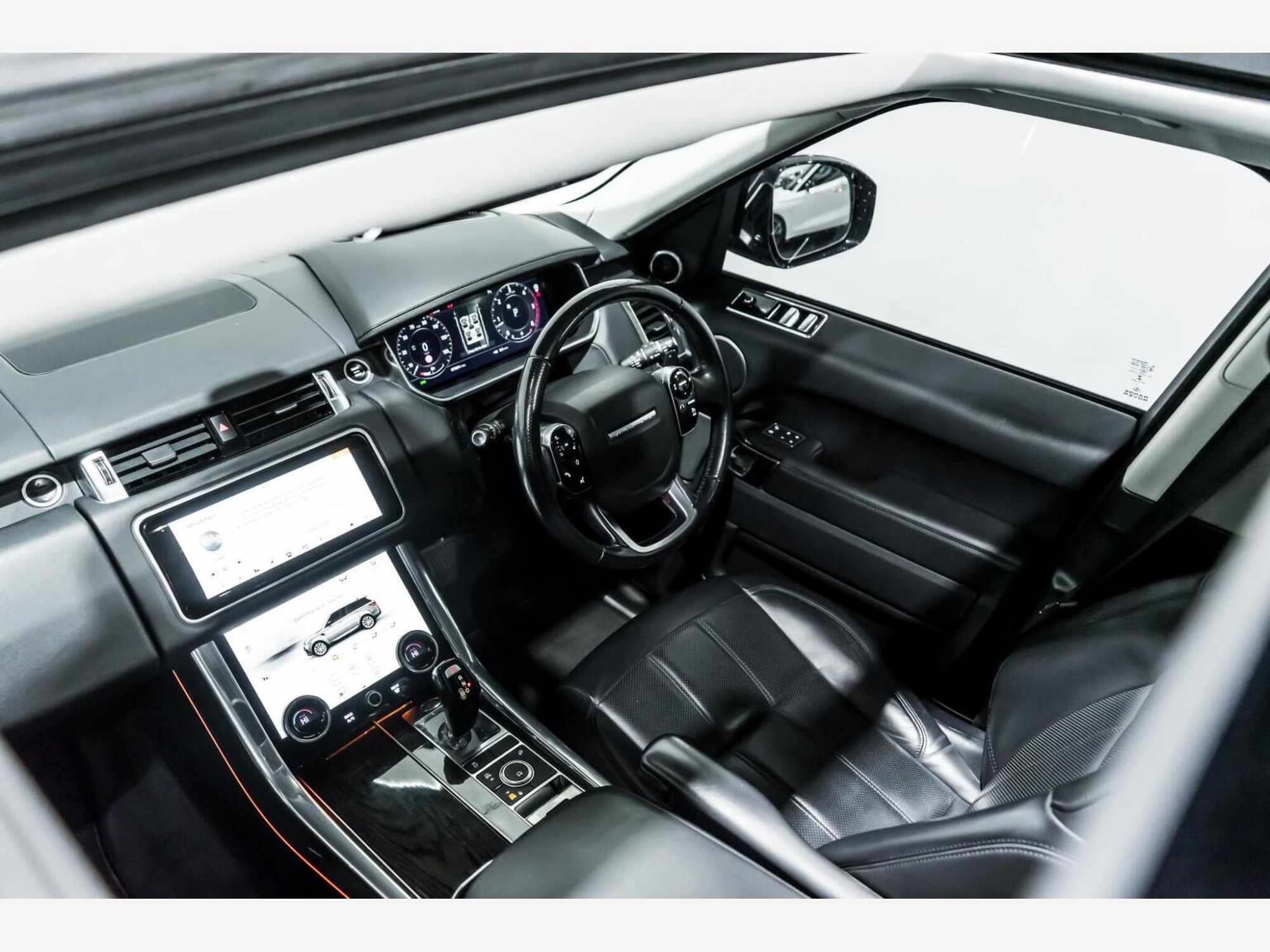 2018 Land Rover RANGE ROVER SPORT image 13
