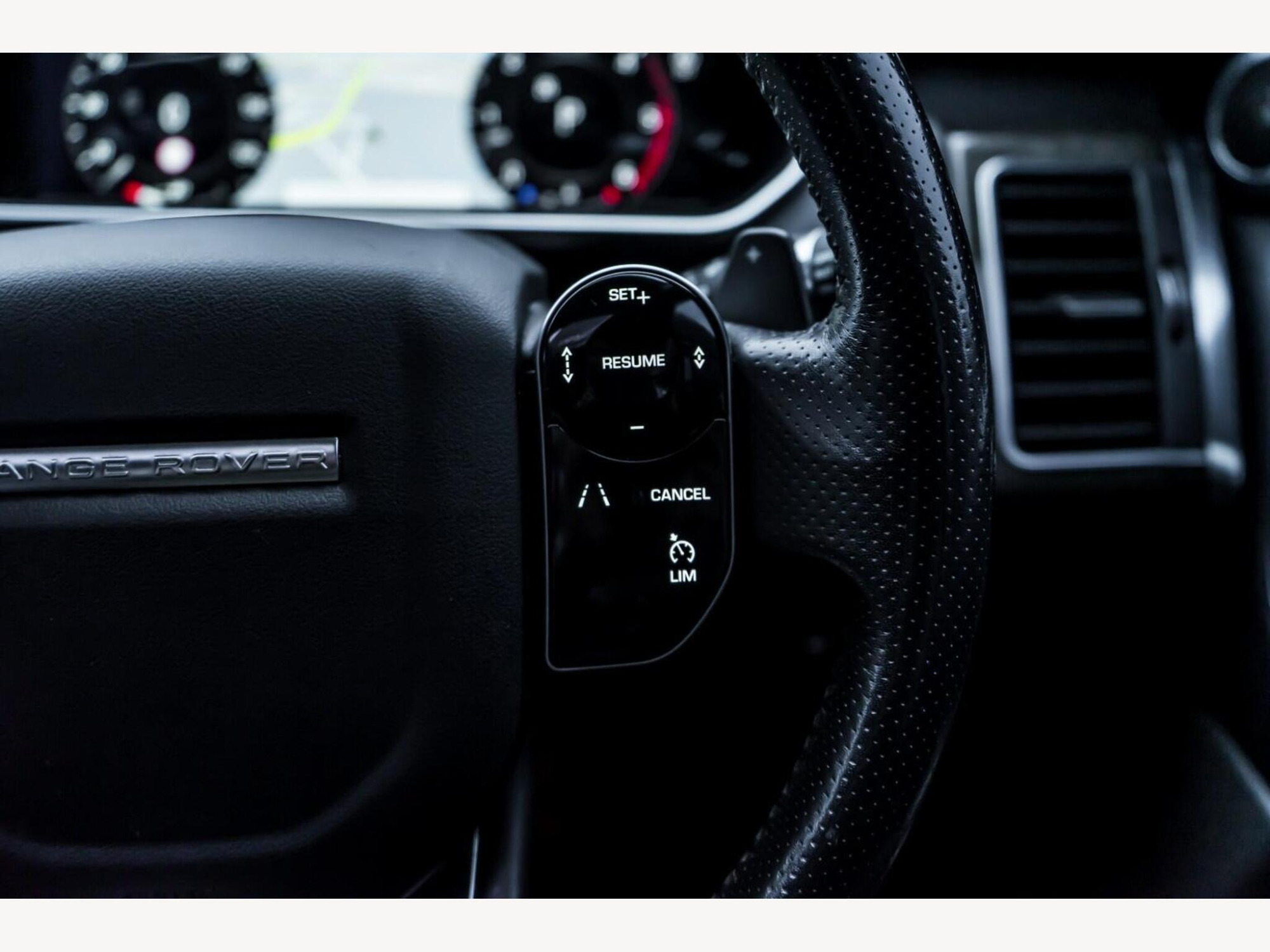 2018 Land Rover RANGE ROVER SPORT image 21