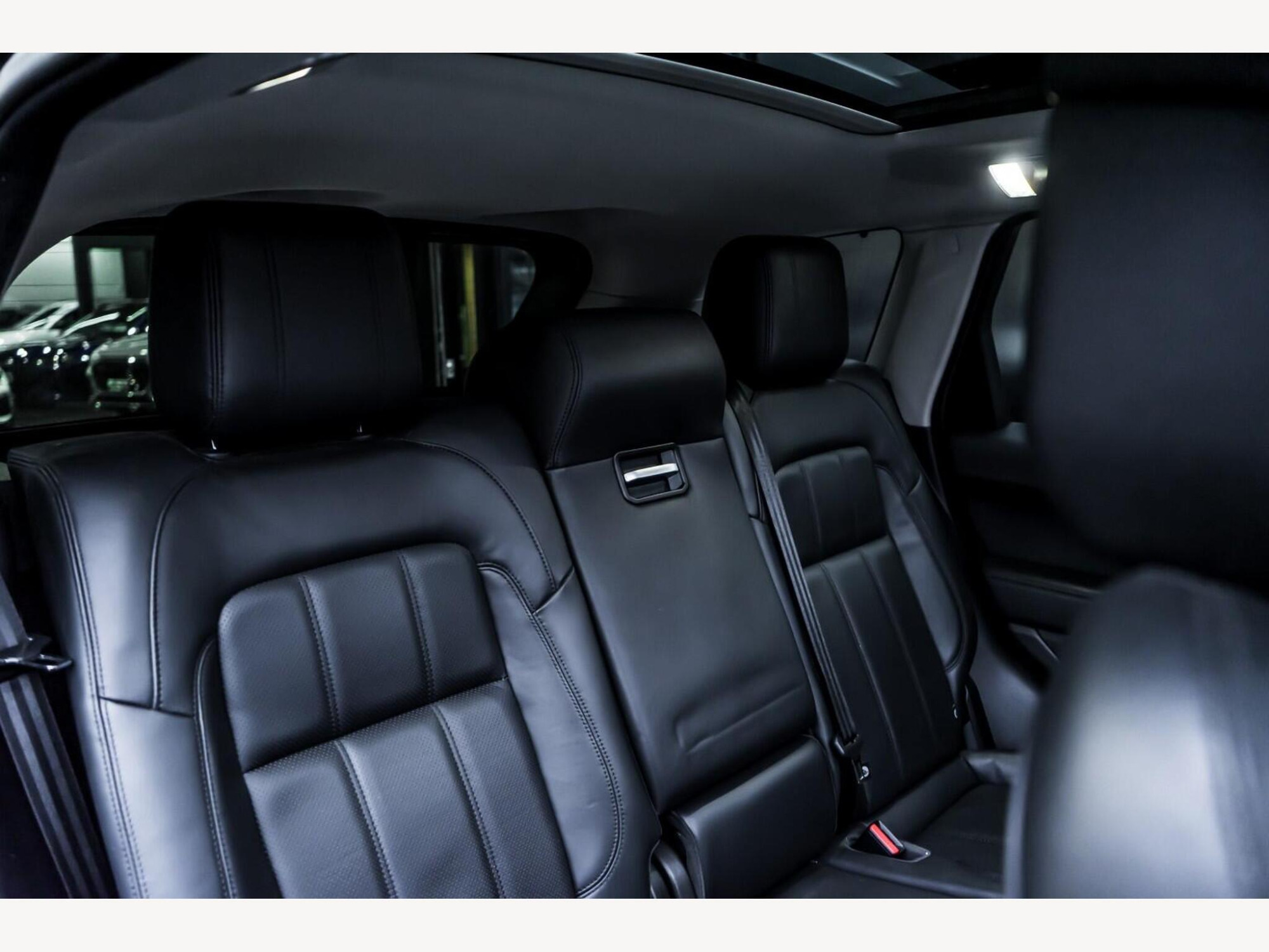 2018 Land Rover RANGE ROVER SPORT image 11