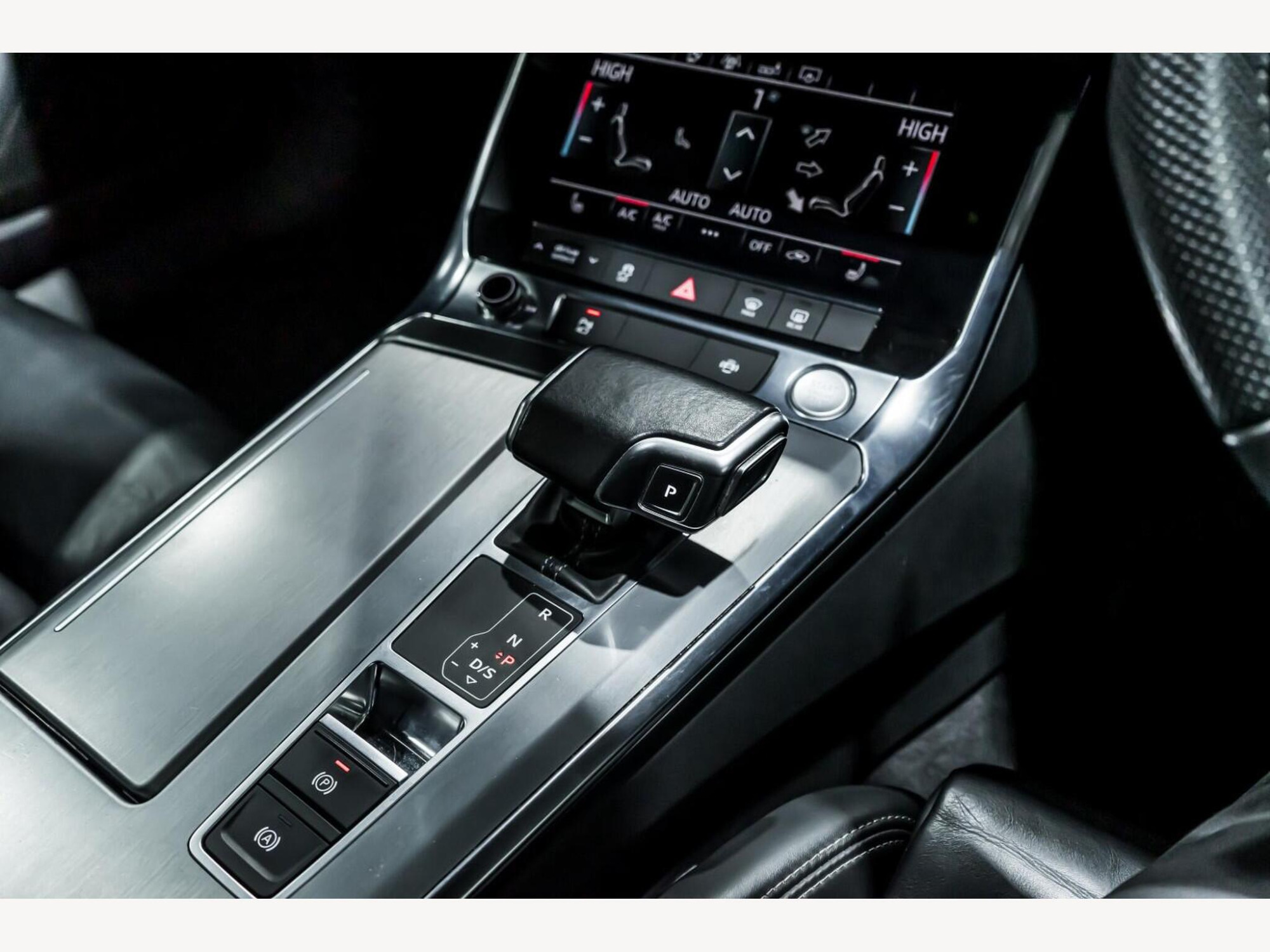 2019 Audi A6 AVANT image 18