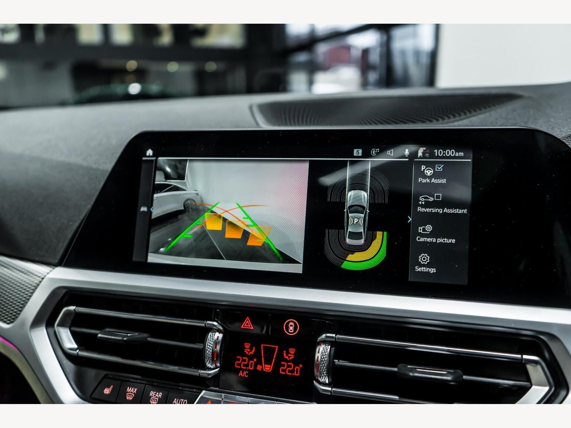 2019 BMW 3 SERIES image 13