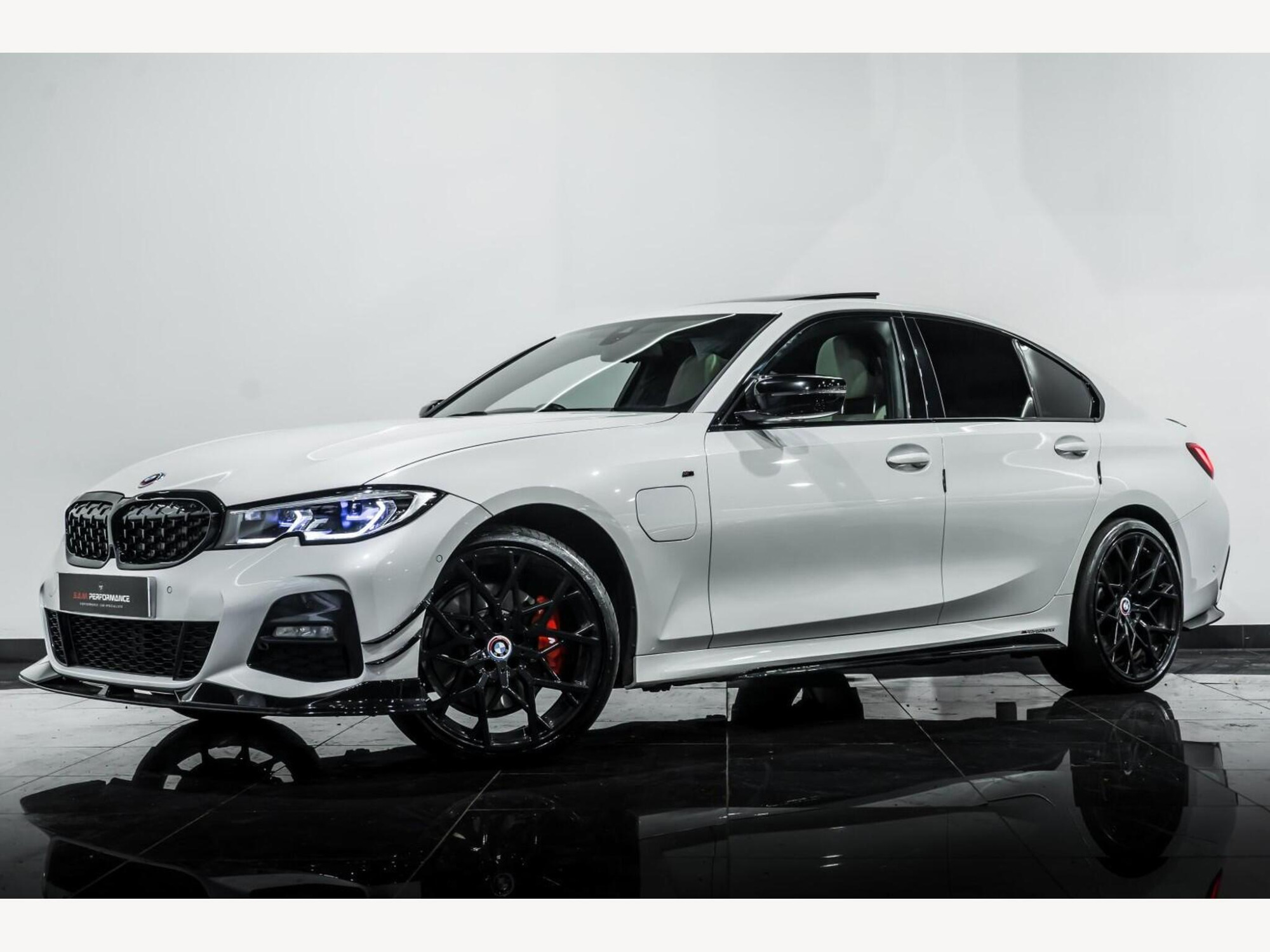 2019 BMW 3 SERIES image 2