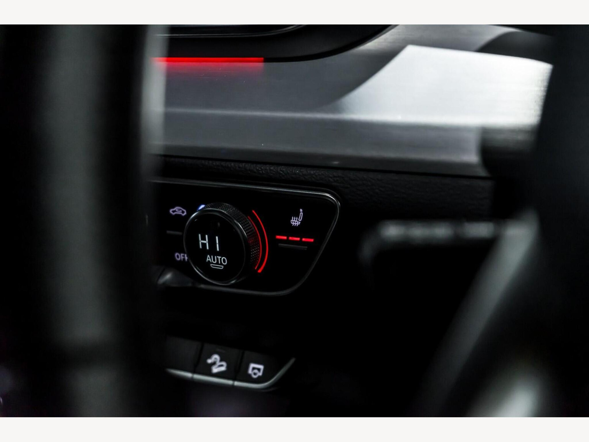 2017 Audi SQ5 image 18
