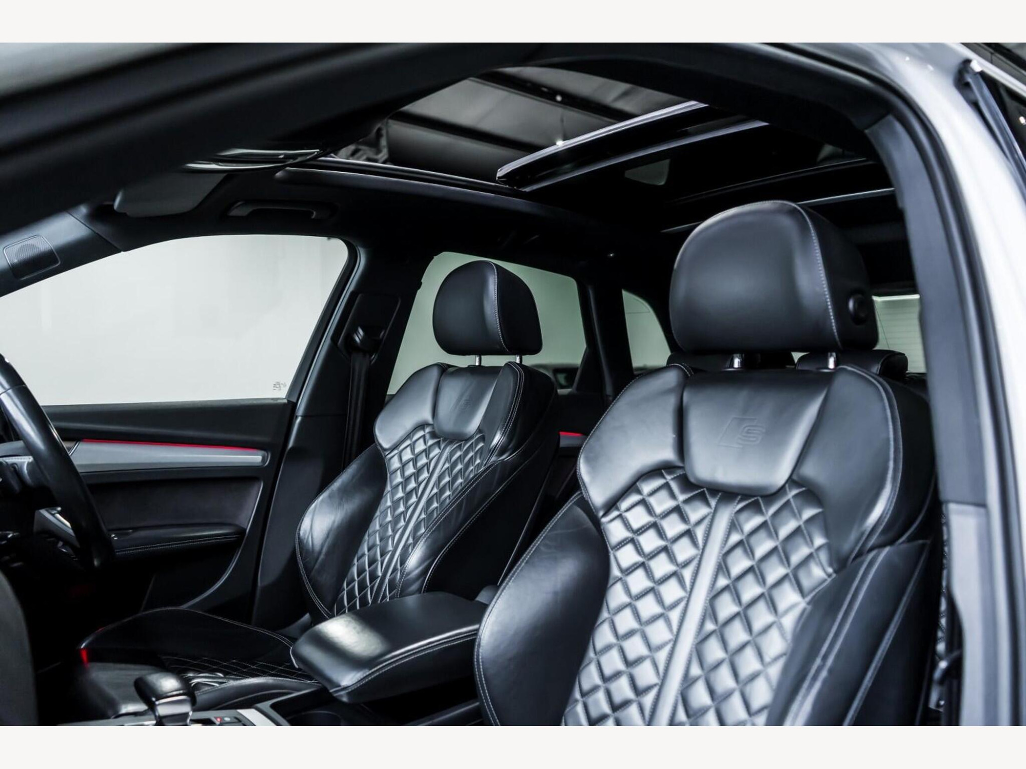 2017 Audi SQ5 image 13