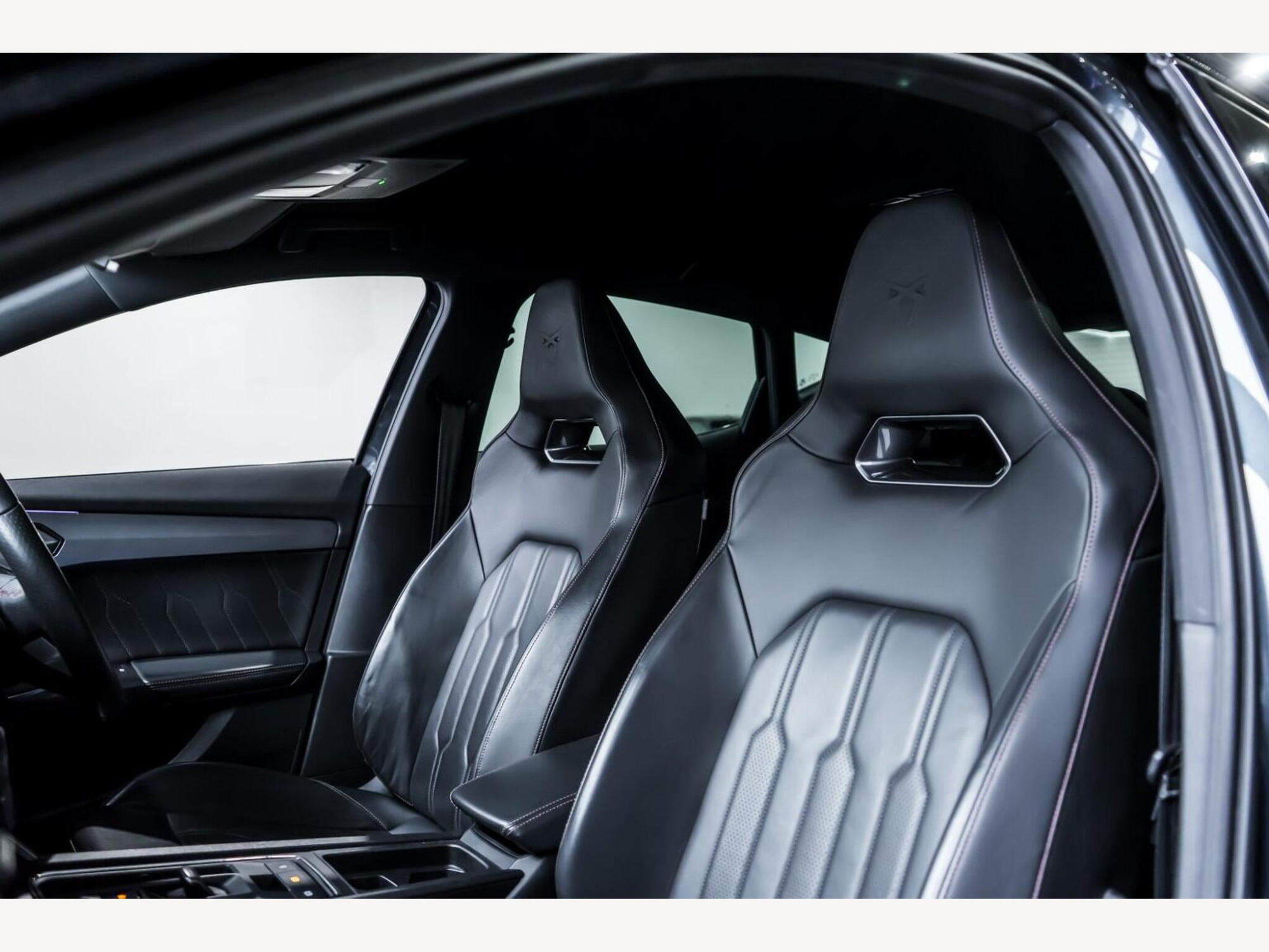 2021 CUPRA FORMENTOR image 13