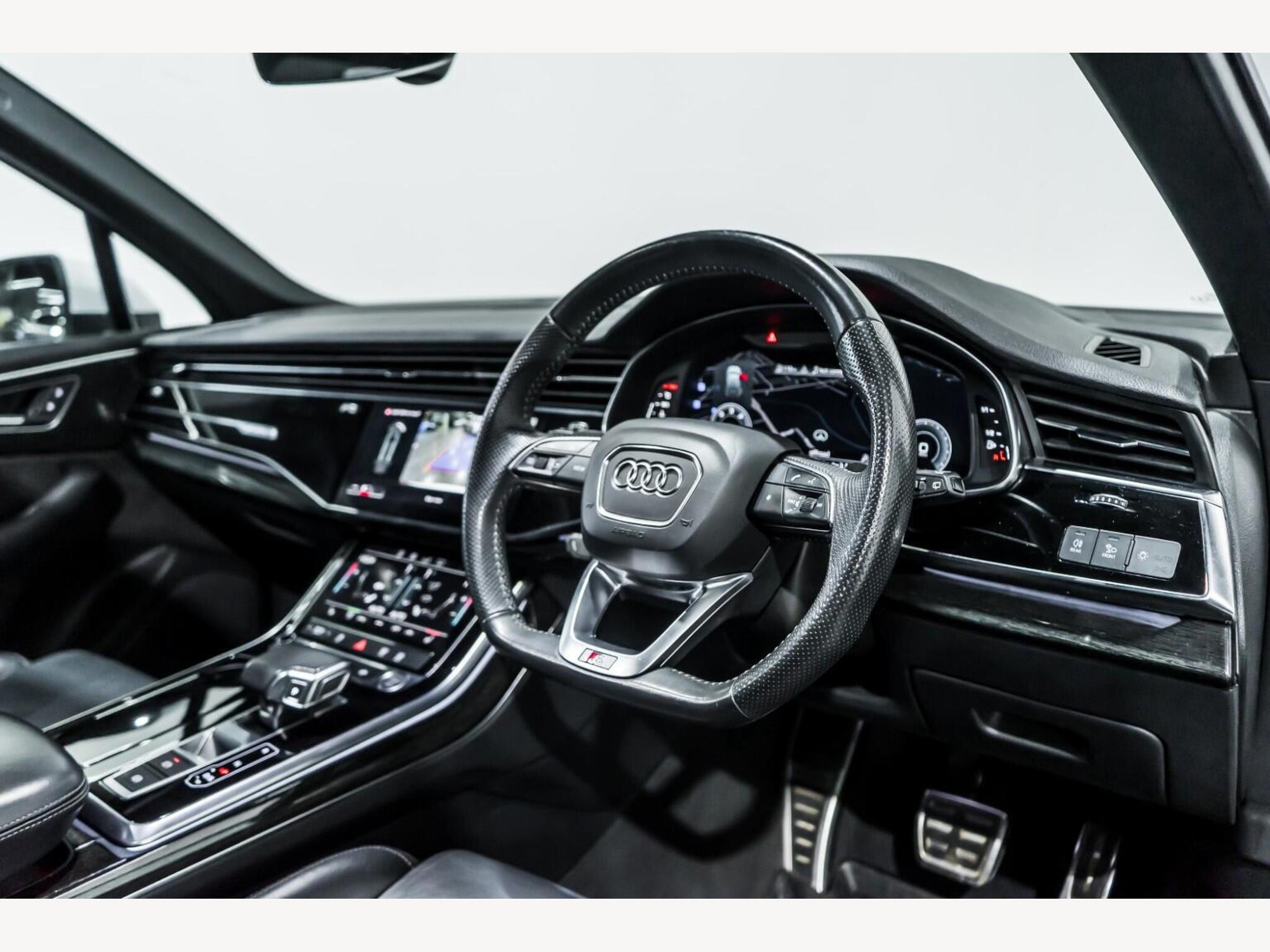 2020 Audi Q7 image 9