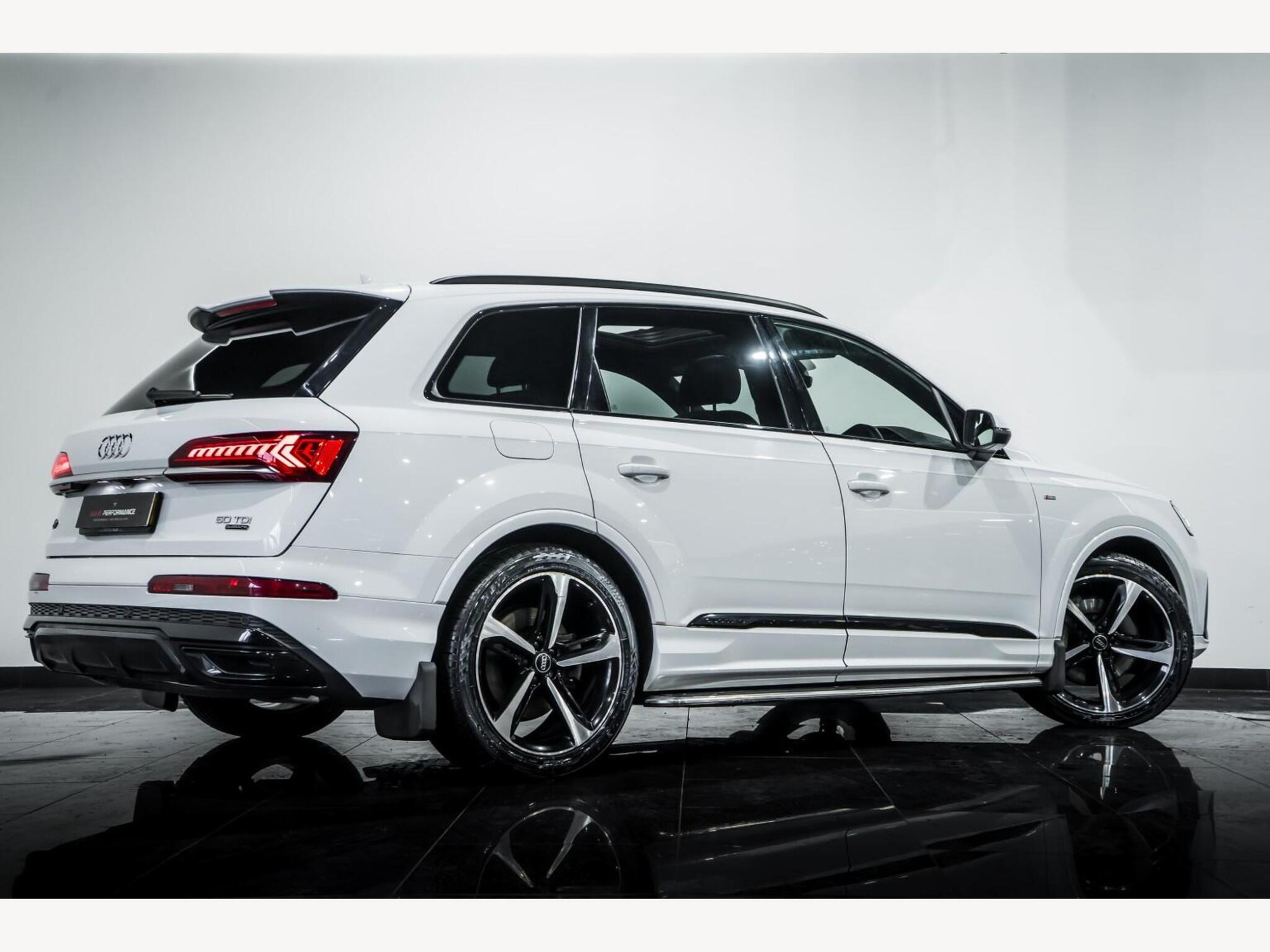 2020 Audi Q7 image 3