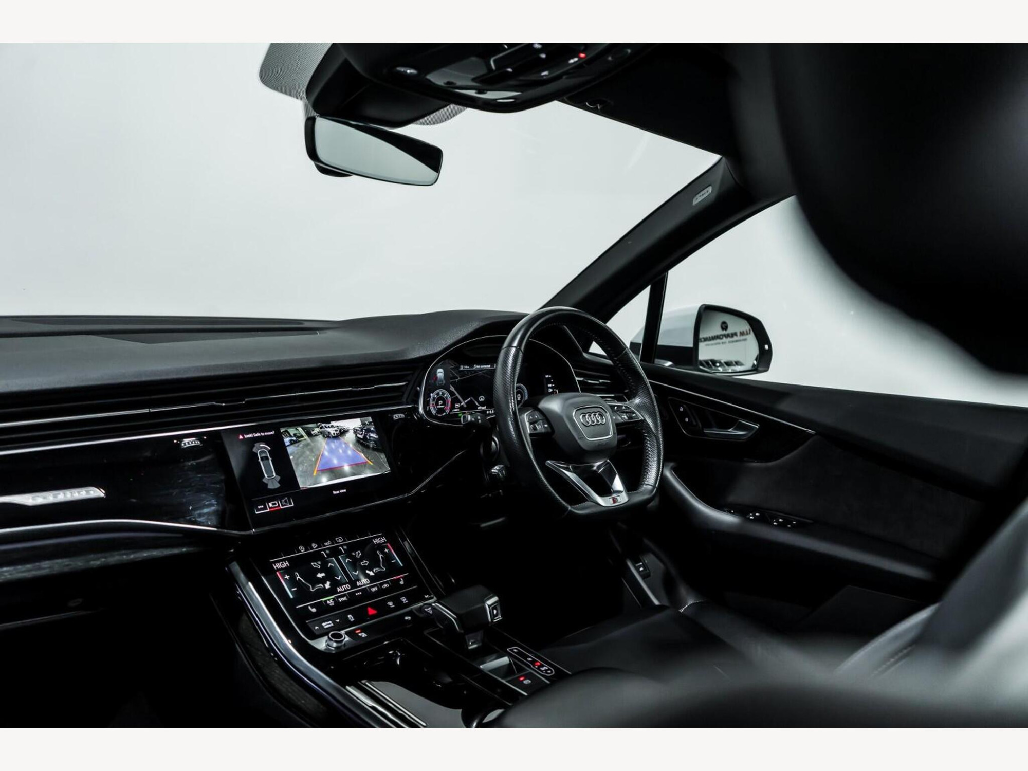 2020 Audi Q7 image 14