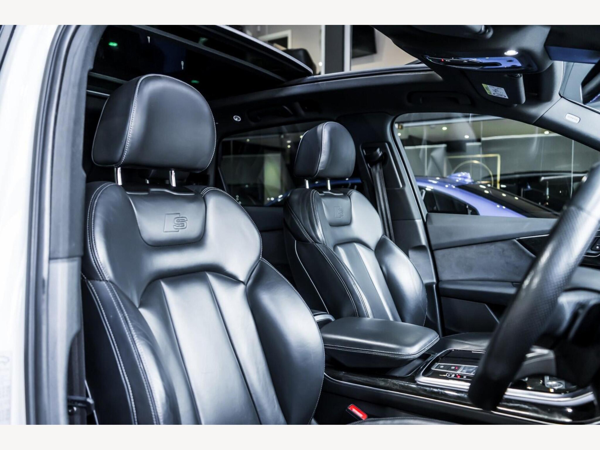 2020 Audi Q7 image 11