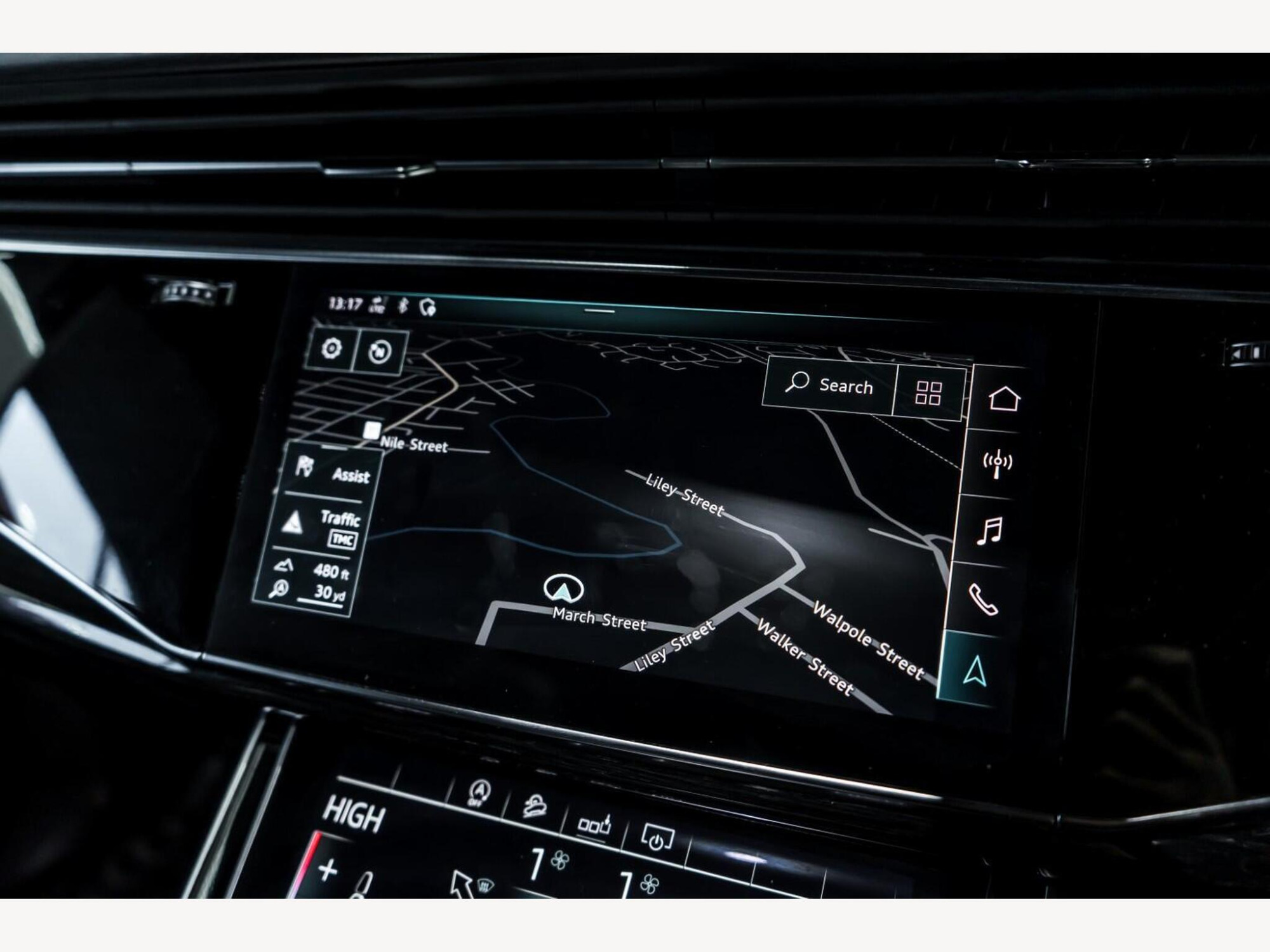 2020 Audi Q7 image 18