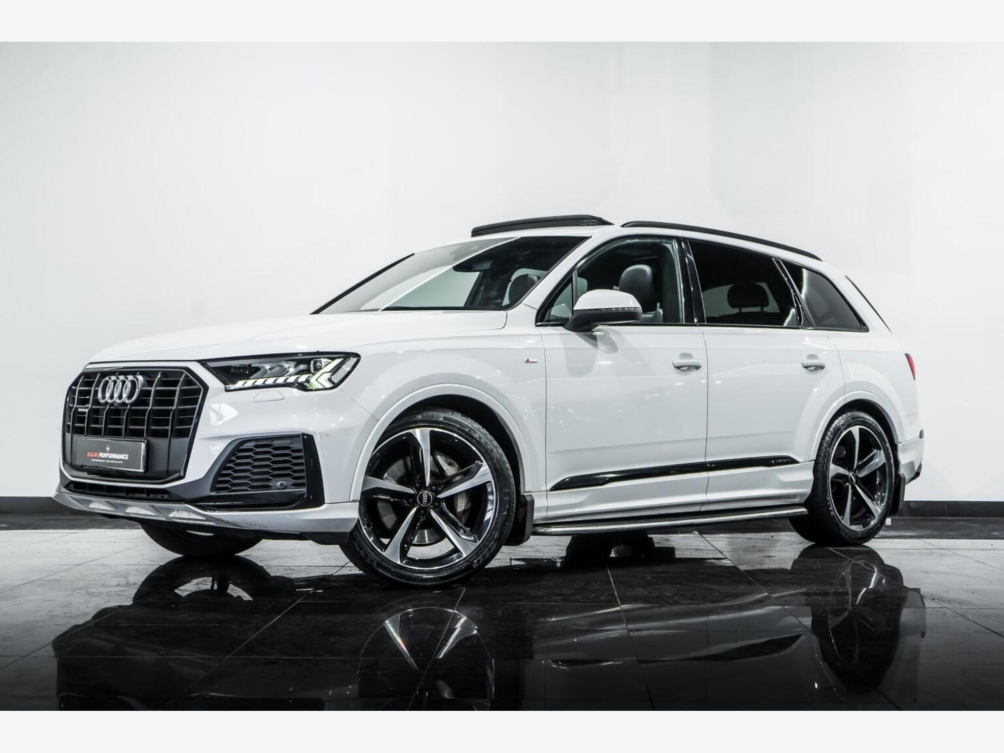 2020 Audi Q7 image 2