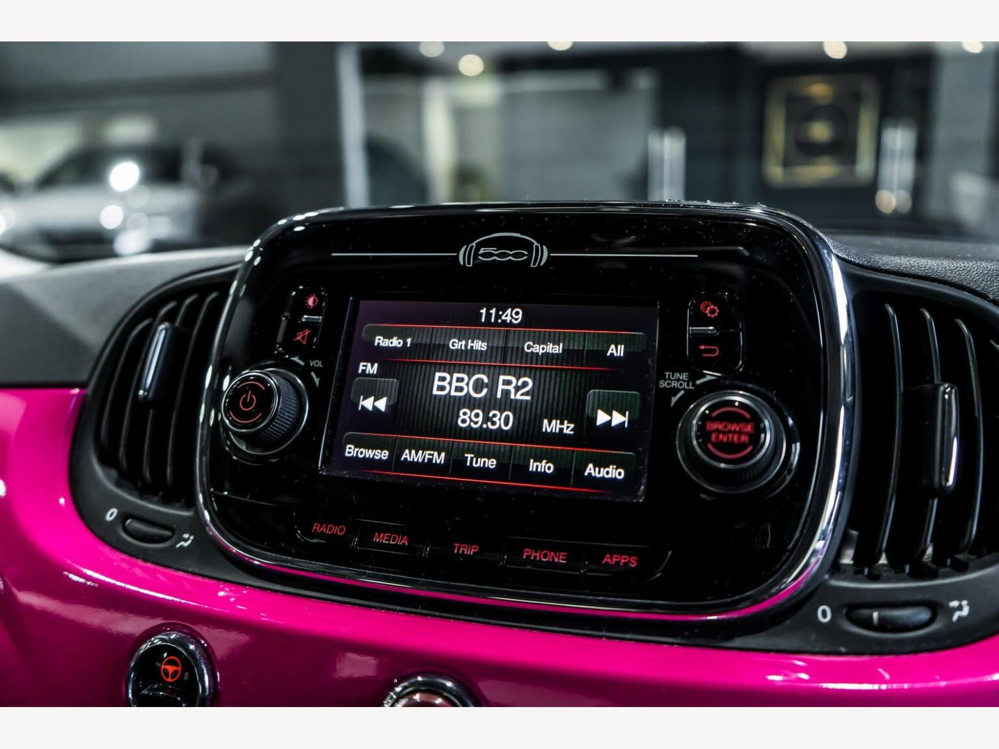 2016 Fiat 500 image 13