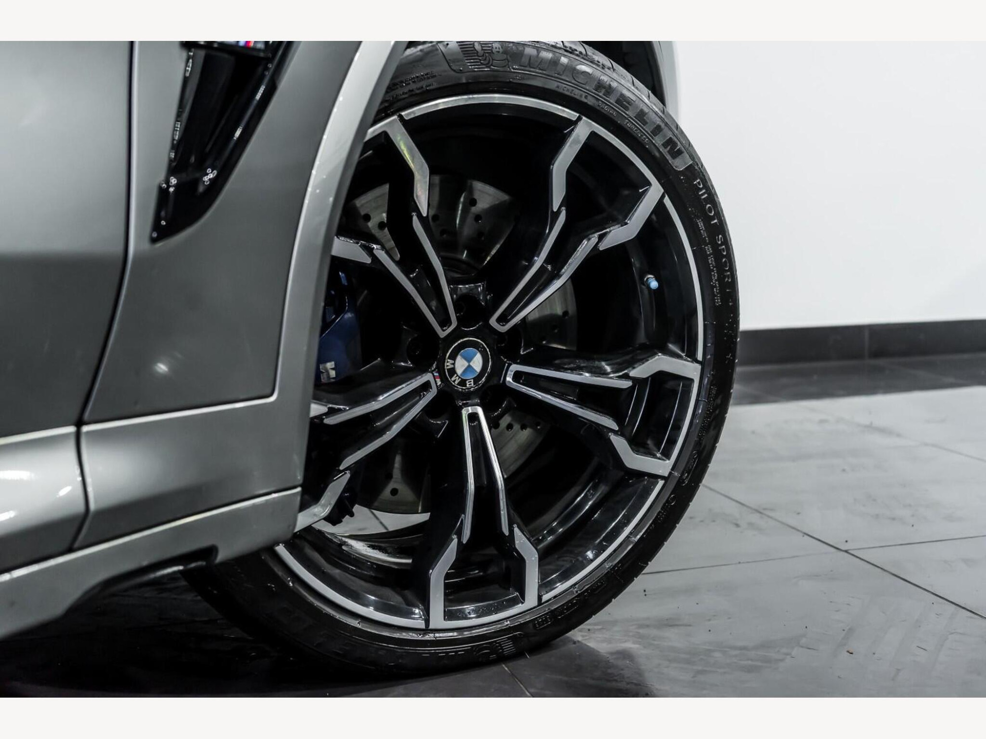 2019 BMW X3 M image 9