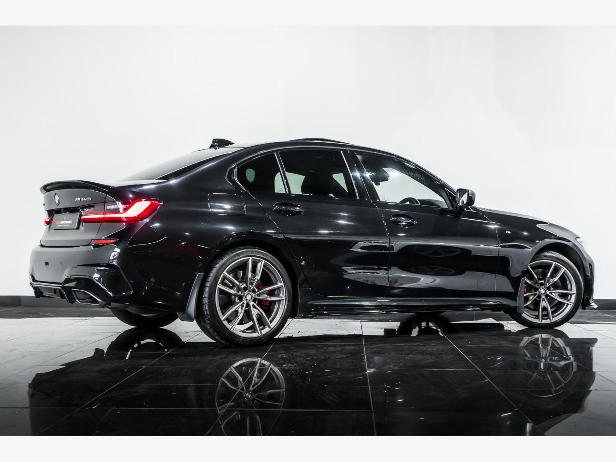 2021 BMW 3 SERIES image 3