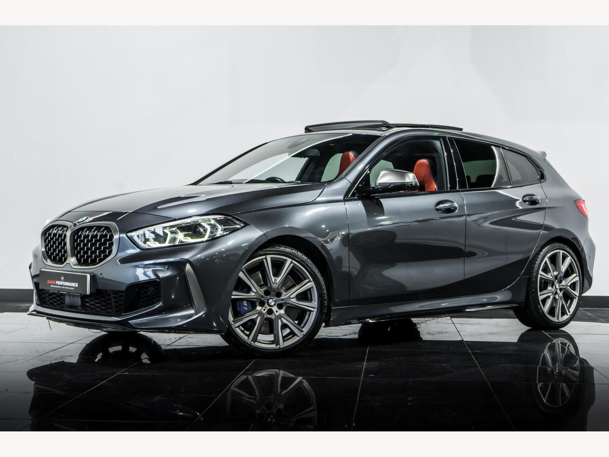 2020 BMW 1 SERIES image 2