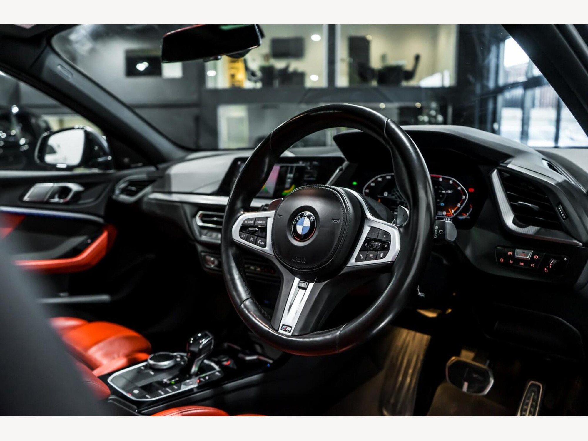 2020 BMW 1 SERIES image 10