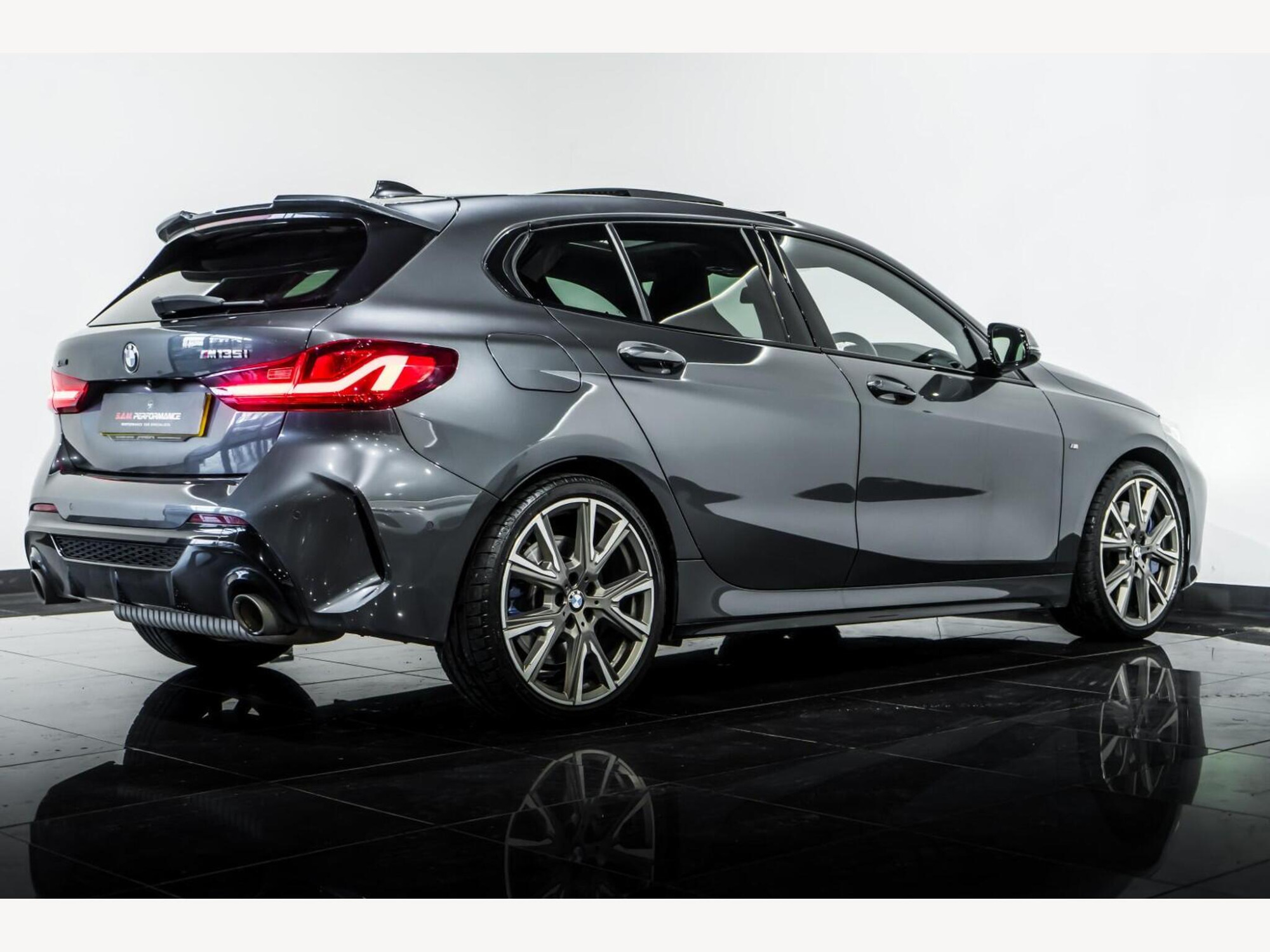 2020 BMW 1 SERIES image 6