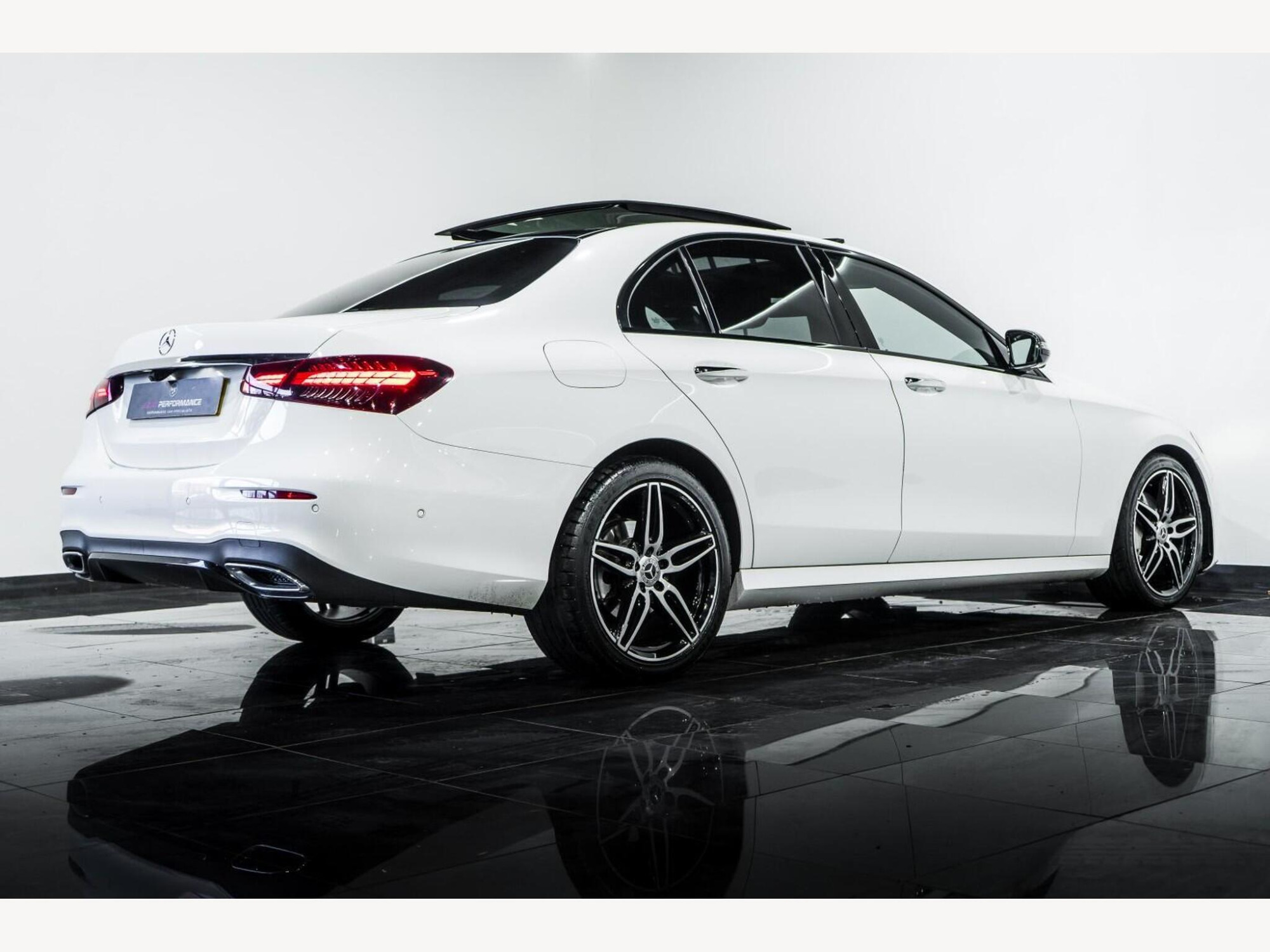 2020 Mercedes-Benz E CLASS image 6