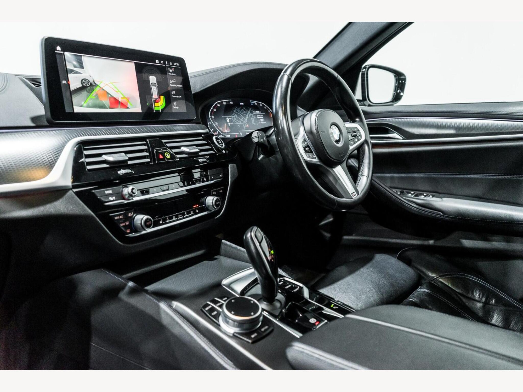 2022 BMW 5 SERIES image 14