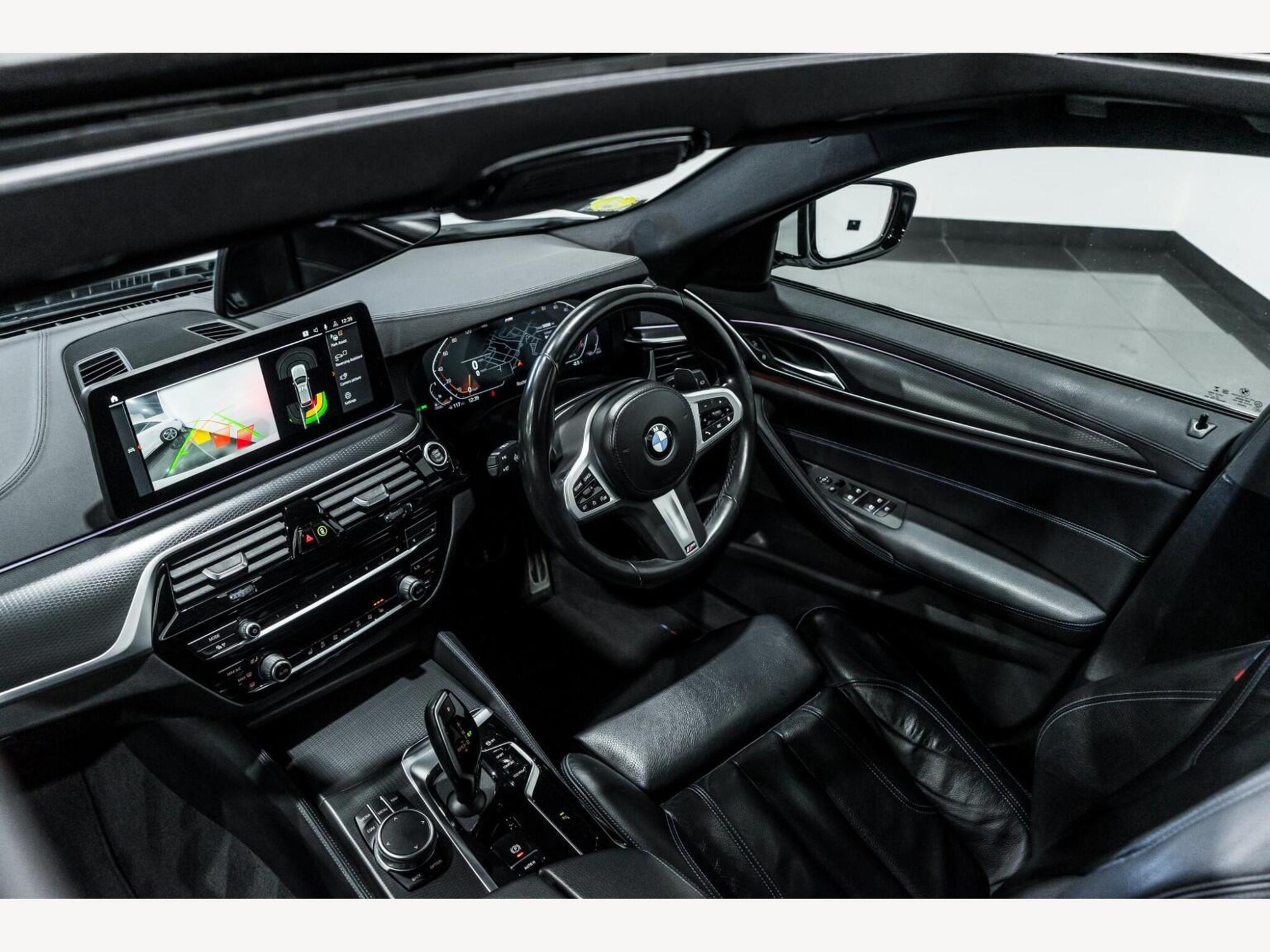 2022 BMW 5 SERIES image 10